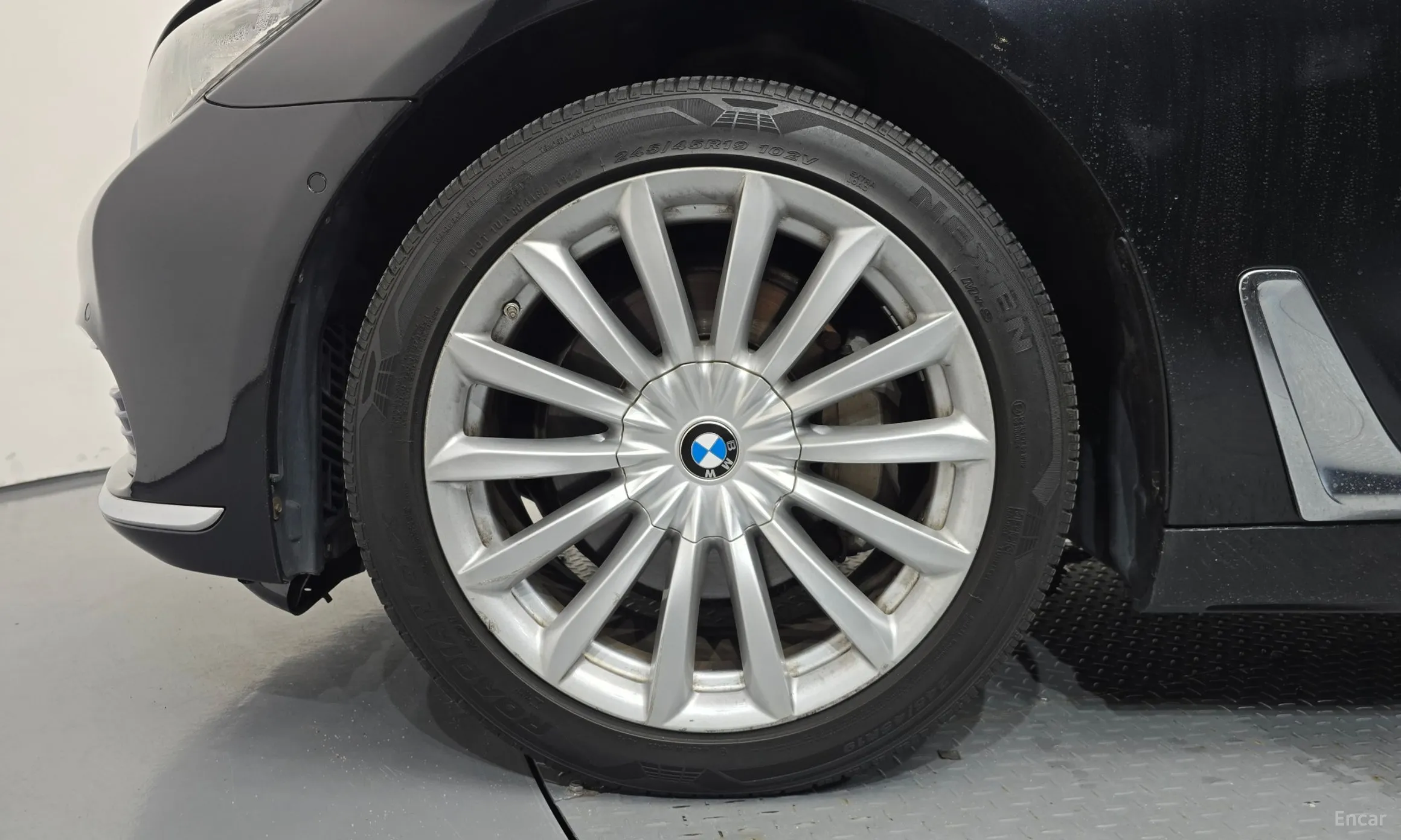 BMW 7 Series (G11) превью 5