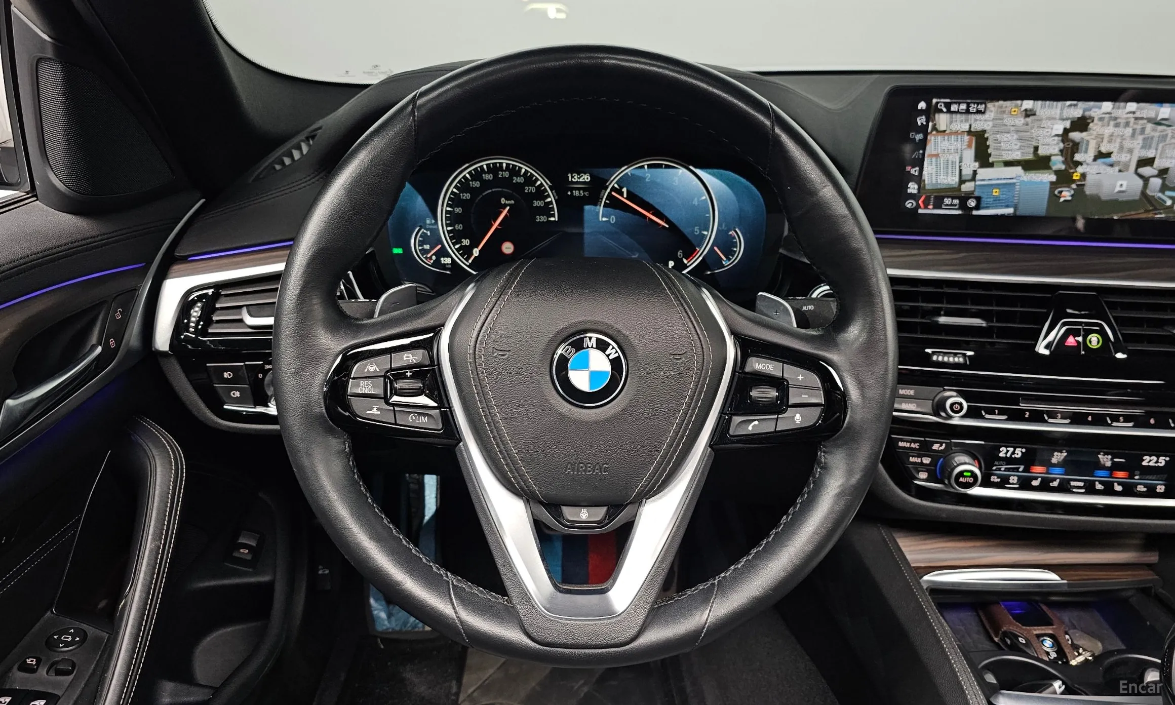 BMW 5 Series (G30) превью 13