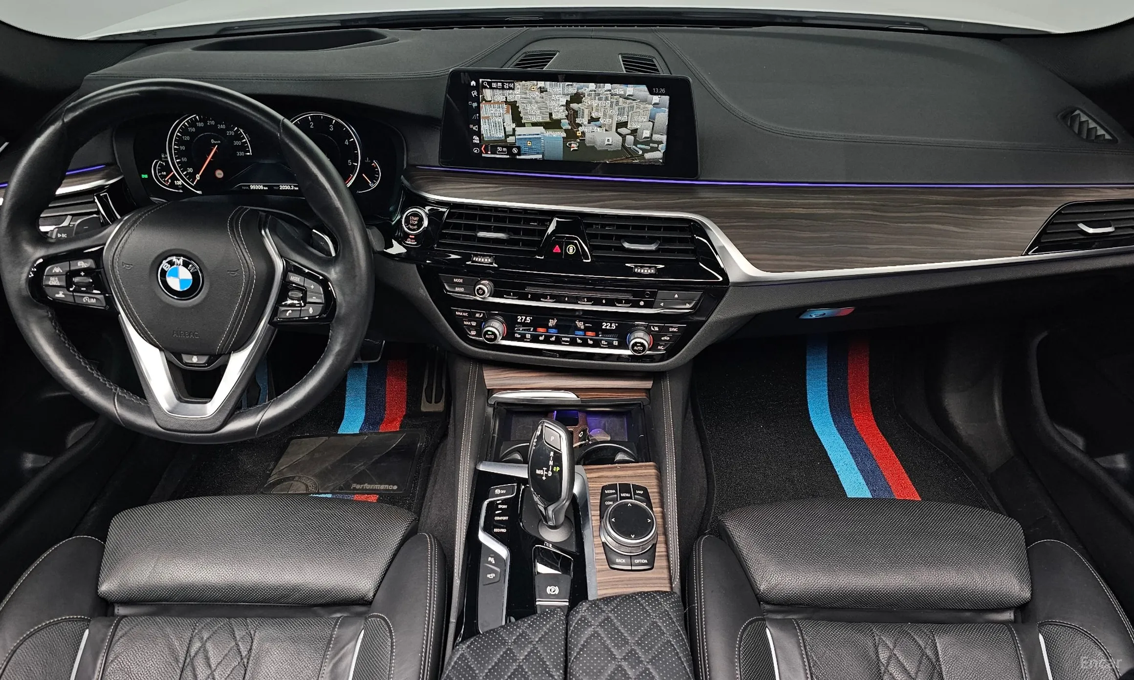 BMW 5 Series (G30) превью 7