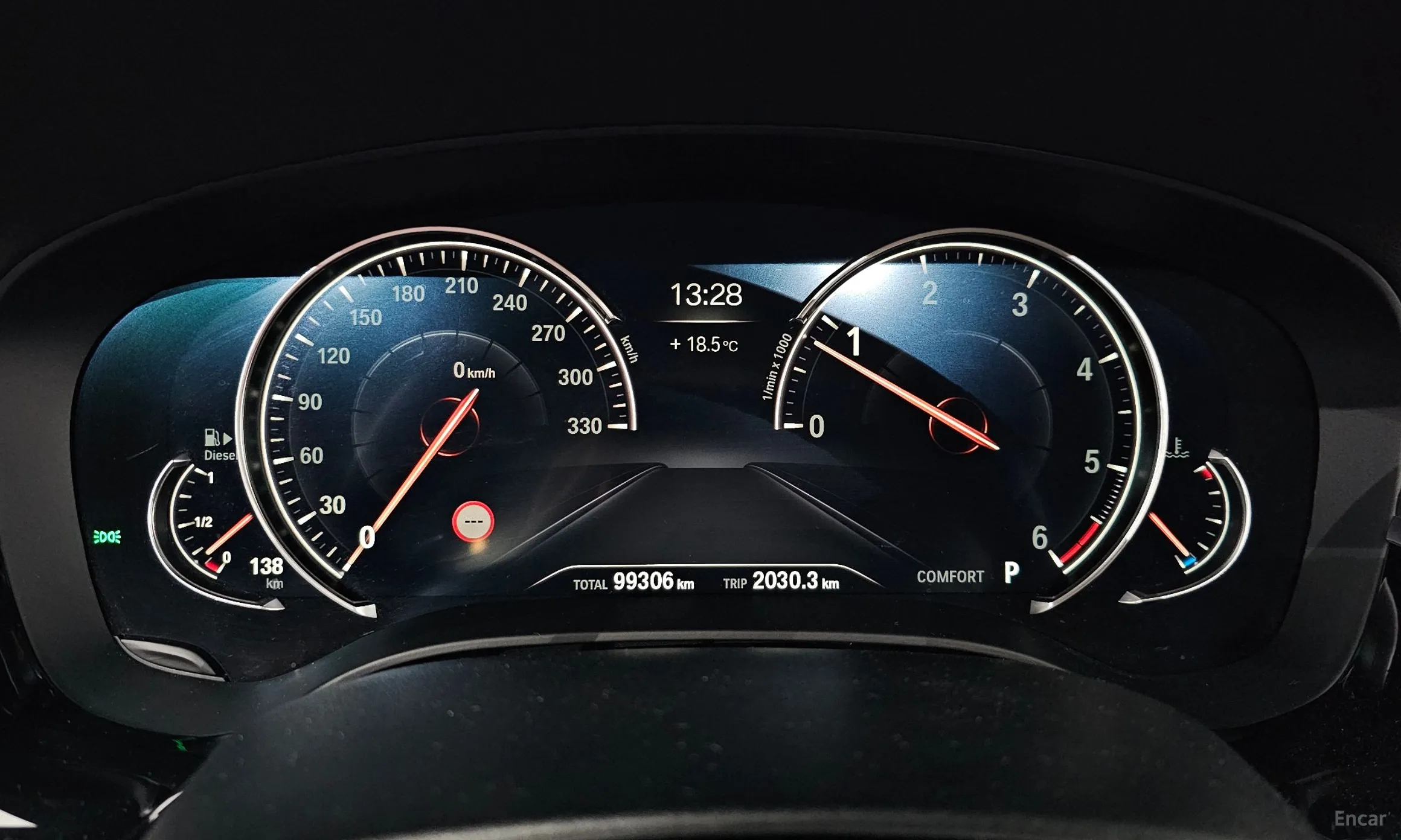 BMW 5 Series (G30) превью 8