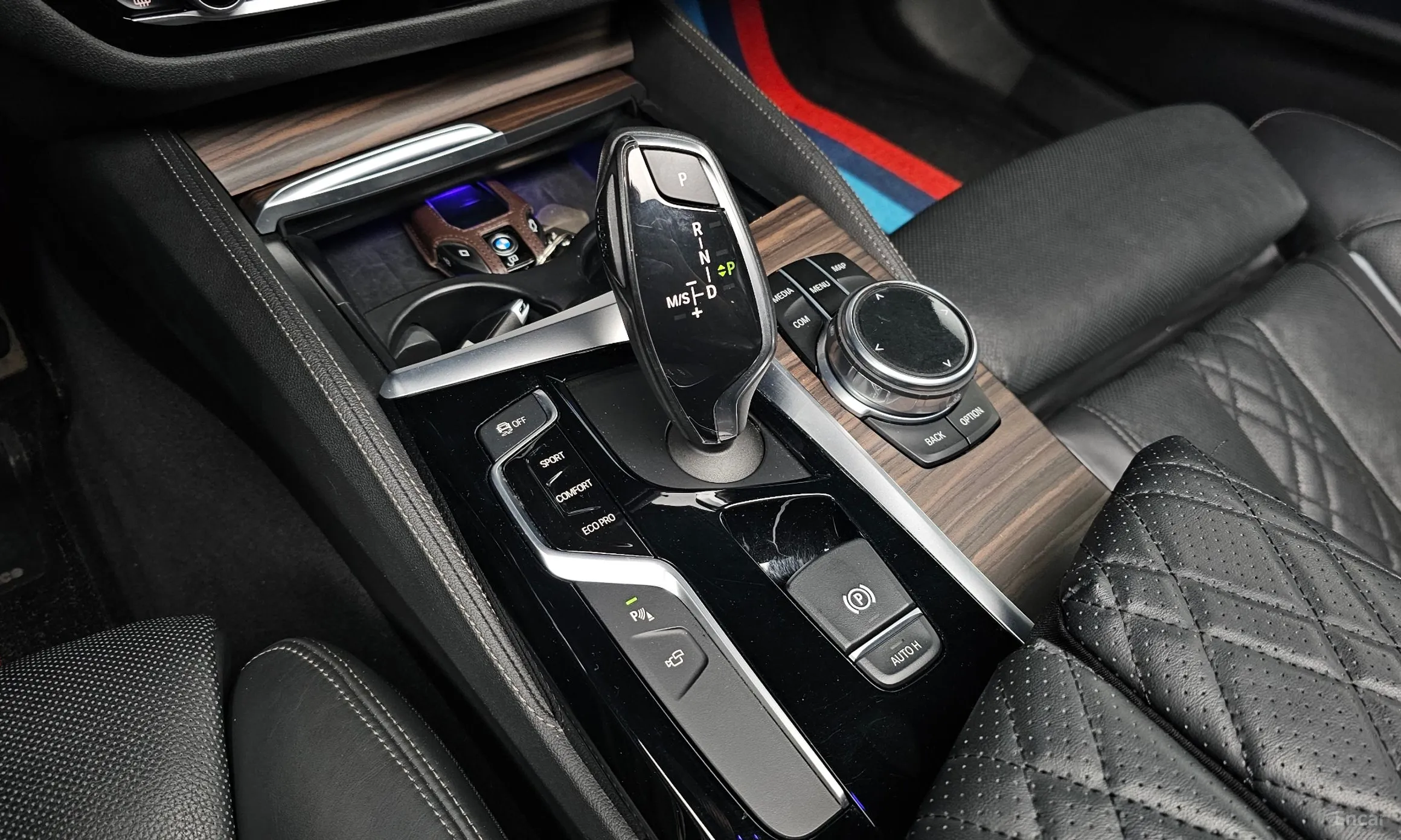 BMW 5 Series (G30) превью 9