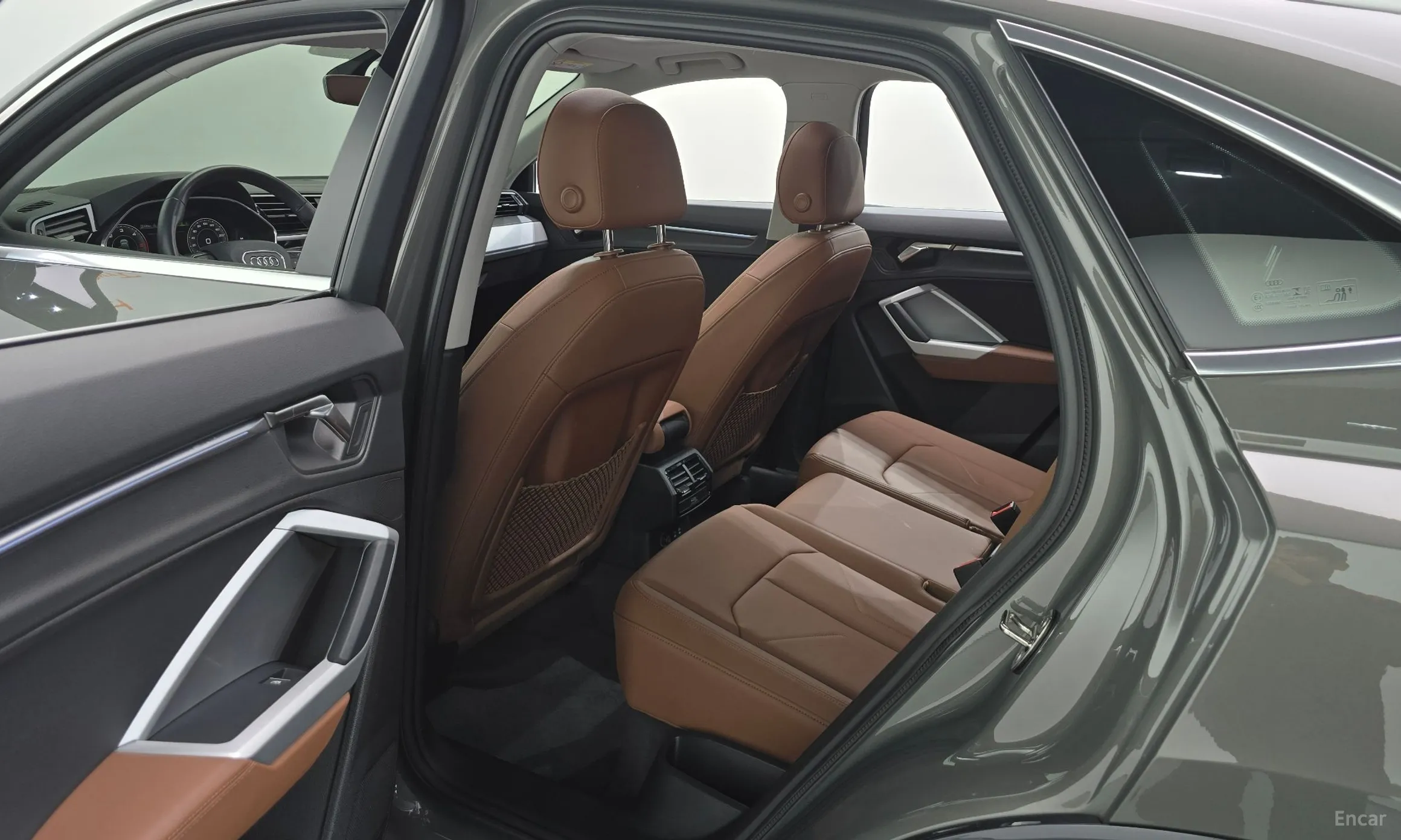 Audi Q3 (F3) превью 12
