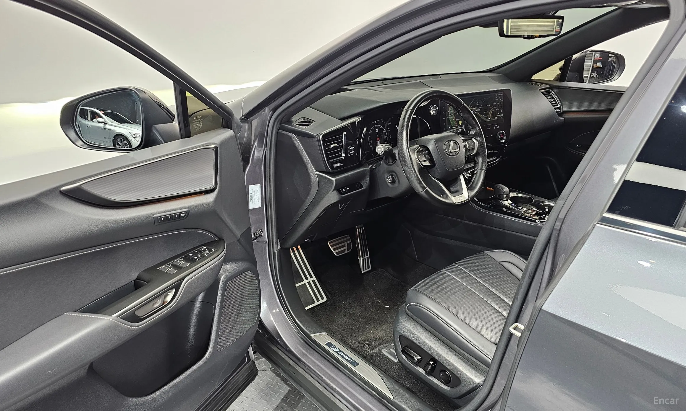 Lexus NX450h + 2nd Gen превью 10