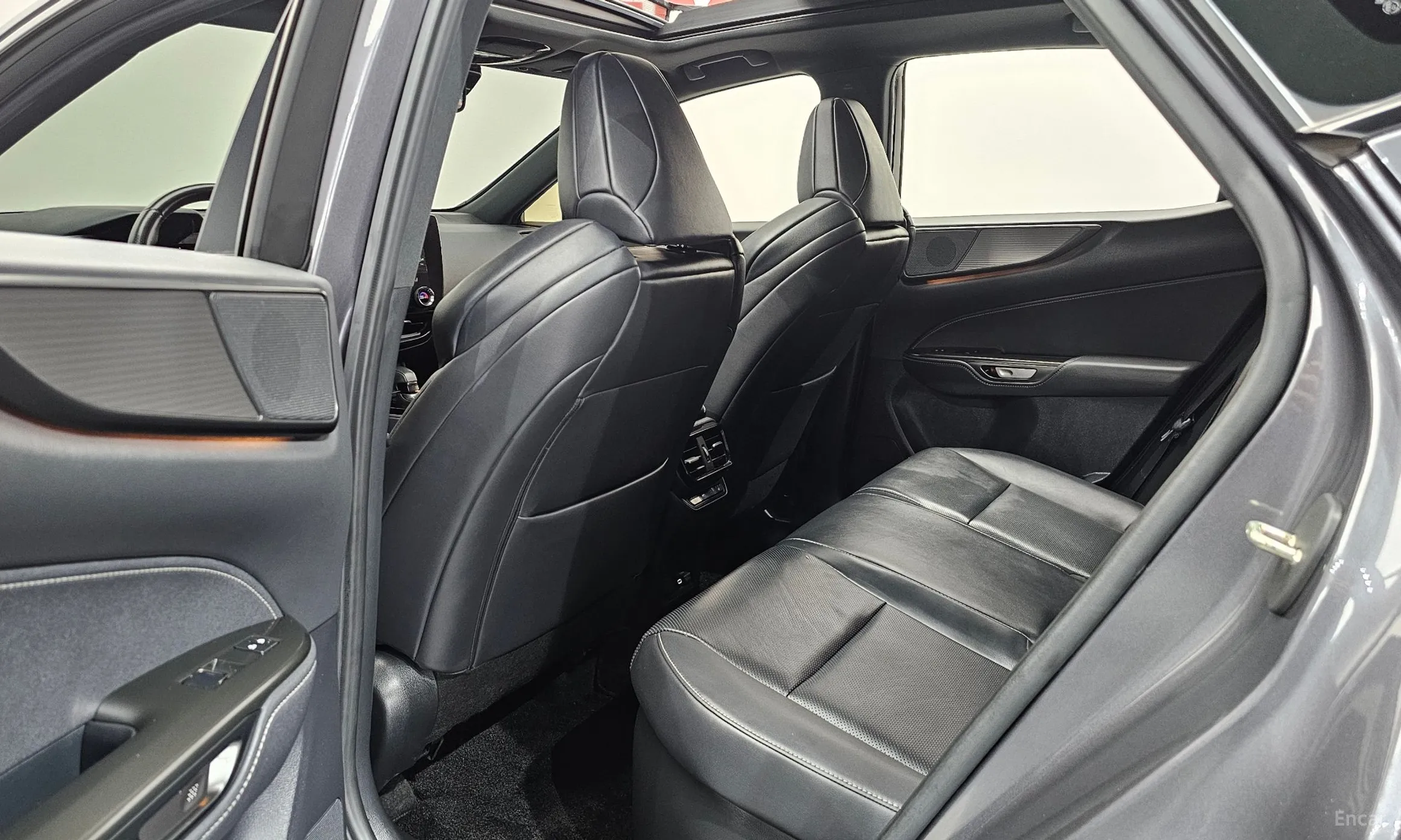 Lexus NX450h + 2nd Gen превью 12