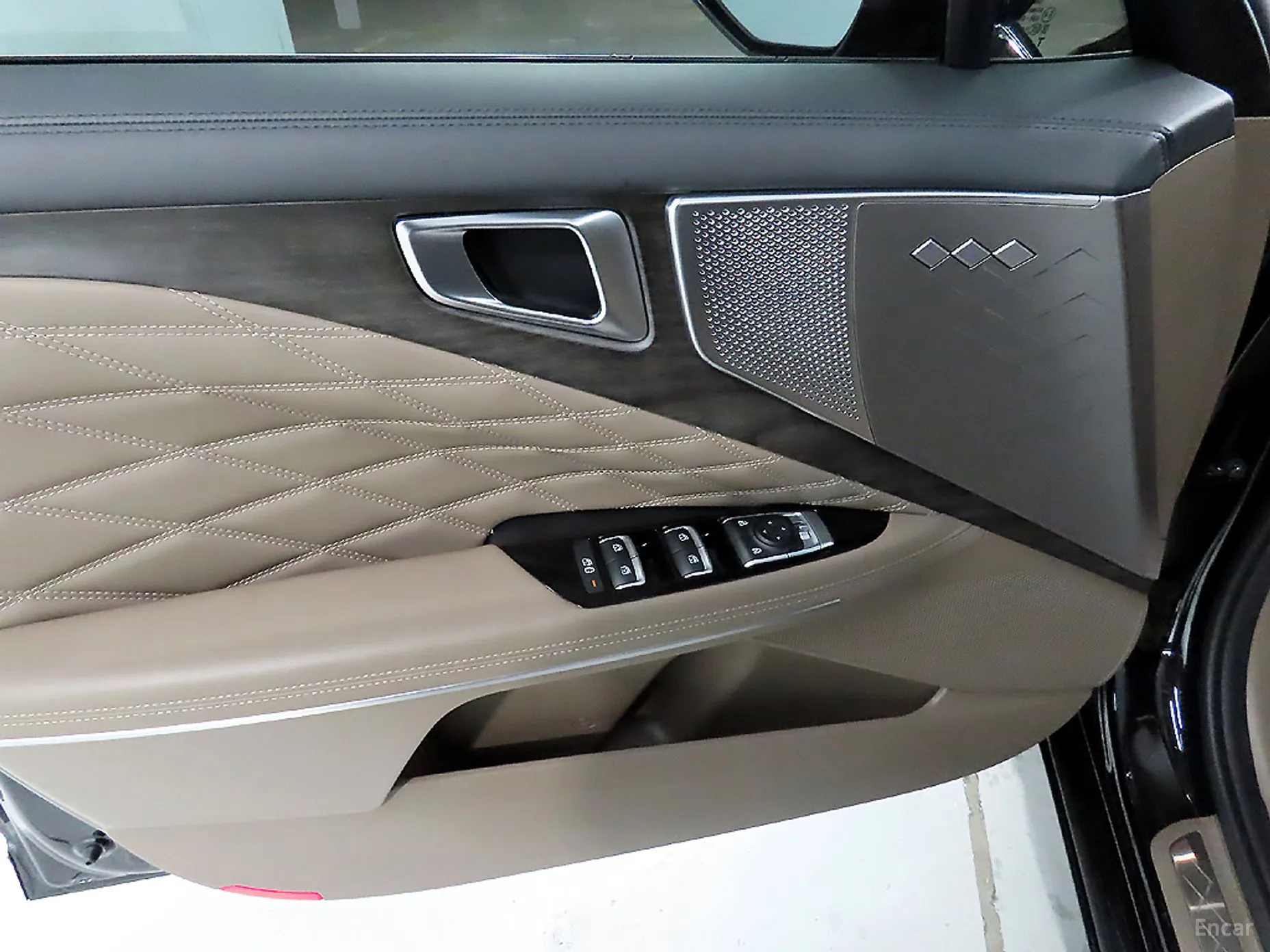 Kia K8 превью 14