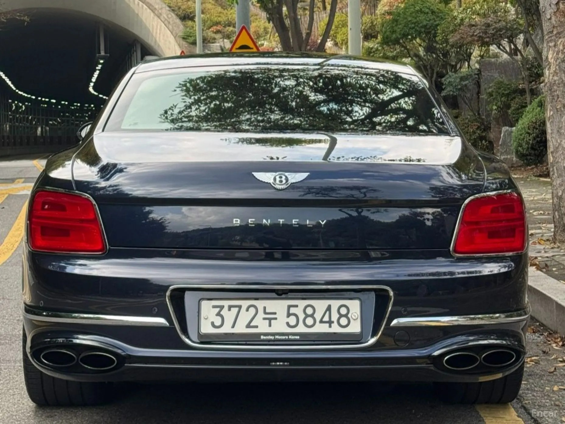 Bentley Flying Spur 3rd Generation превью 12