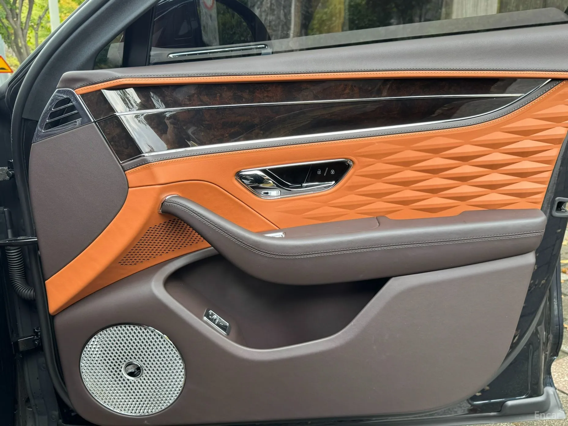 Bentley Flying Spur 3rd Generation превью 16