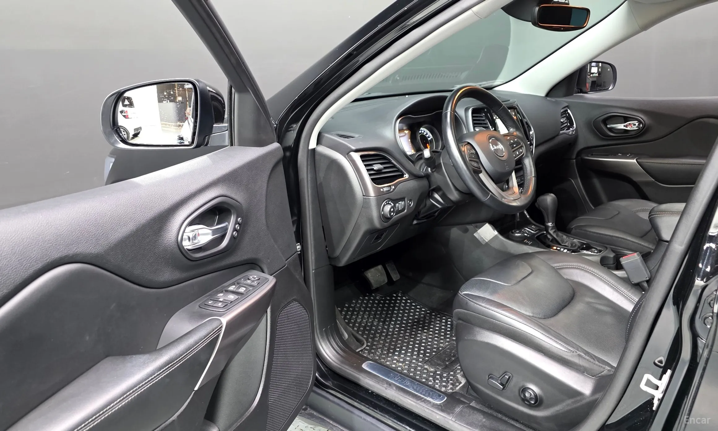Jeep Cherokee (KL) превью 10