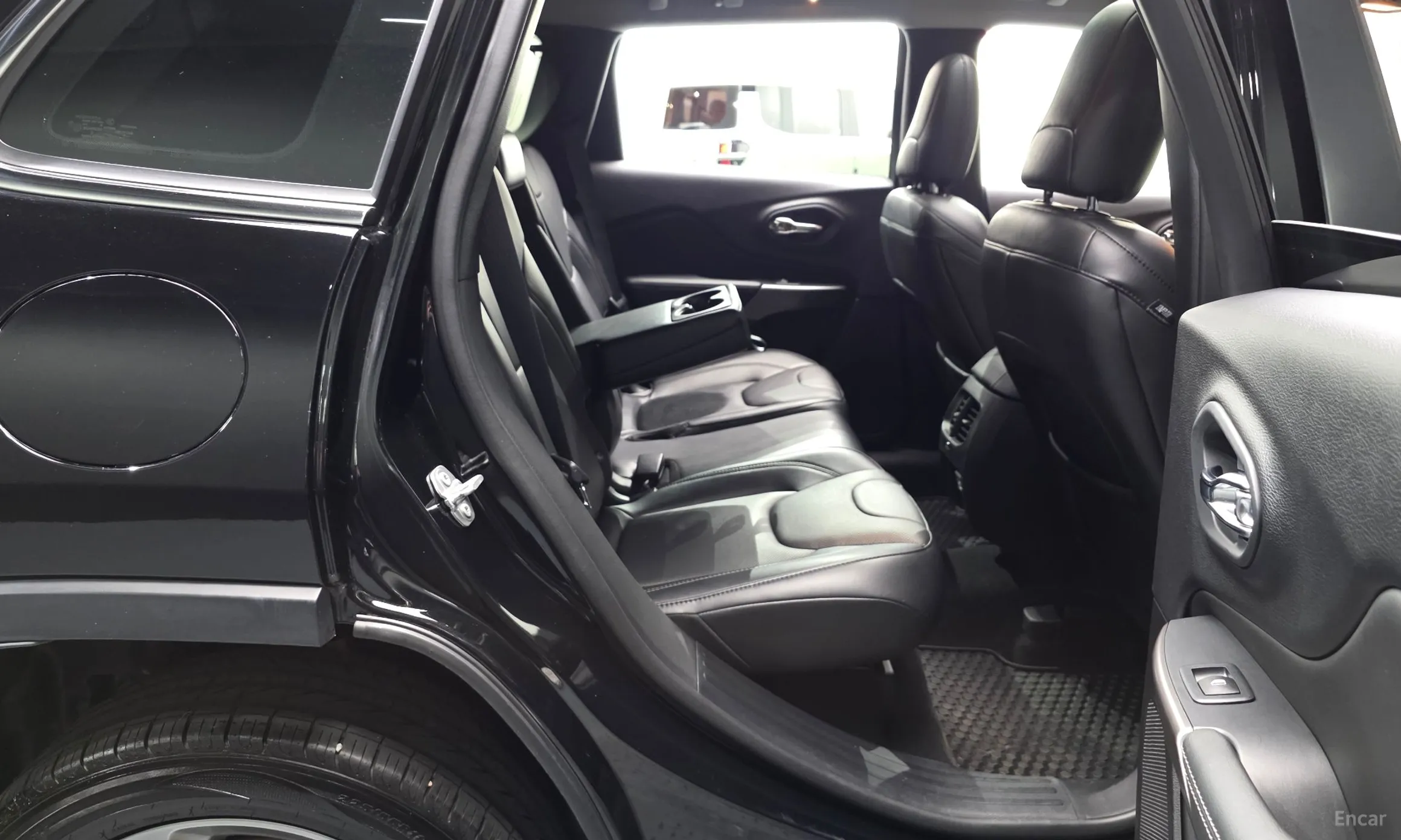 Jeep Cherokee (KL) превью 11