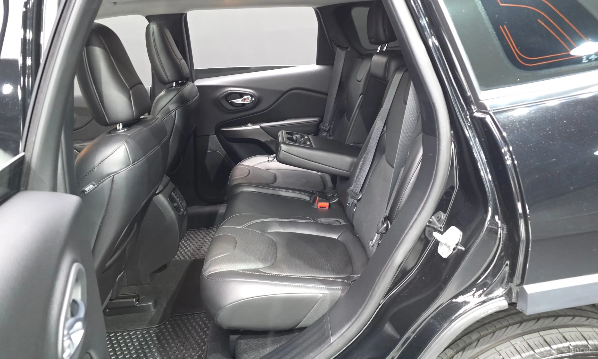 Jeep Cherokee (KL) превью 12