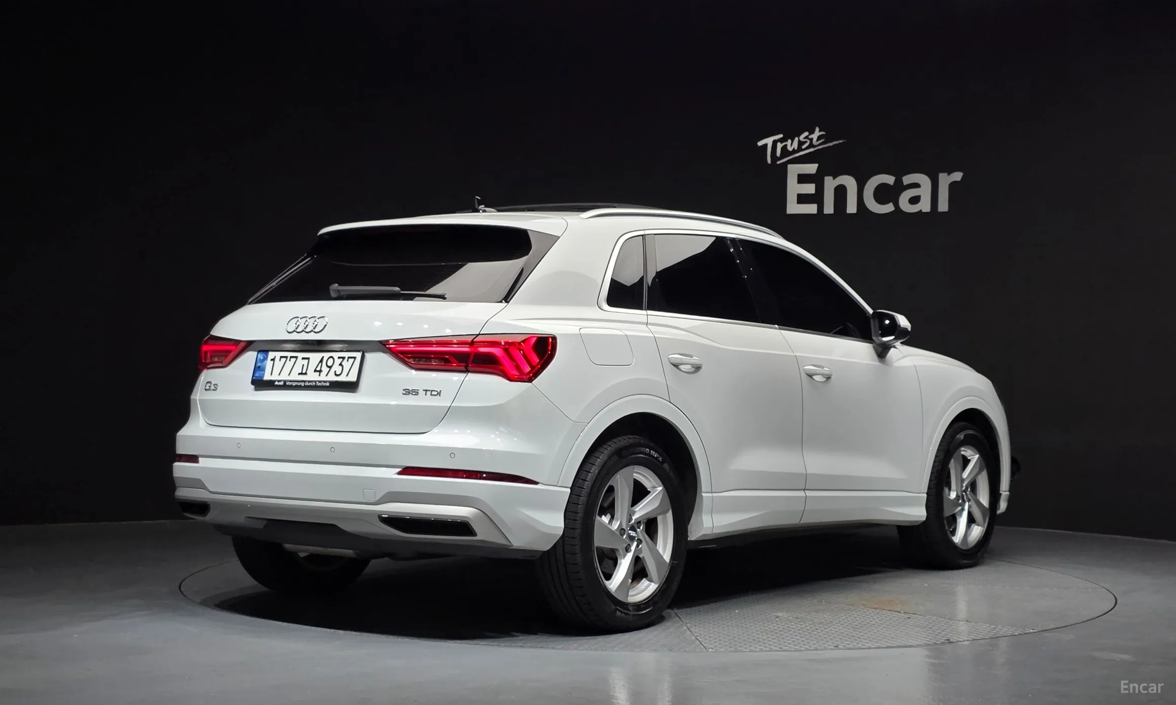 Audi Q3 (F3)