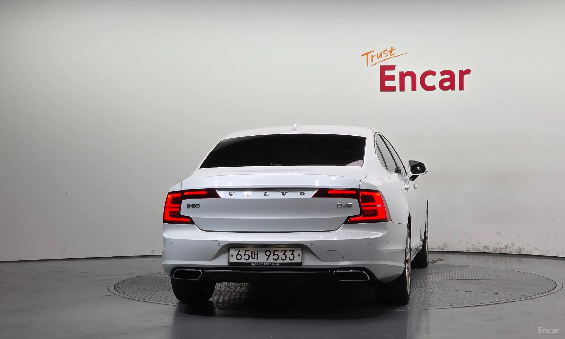 Volvo S90 превью 4