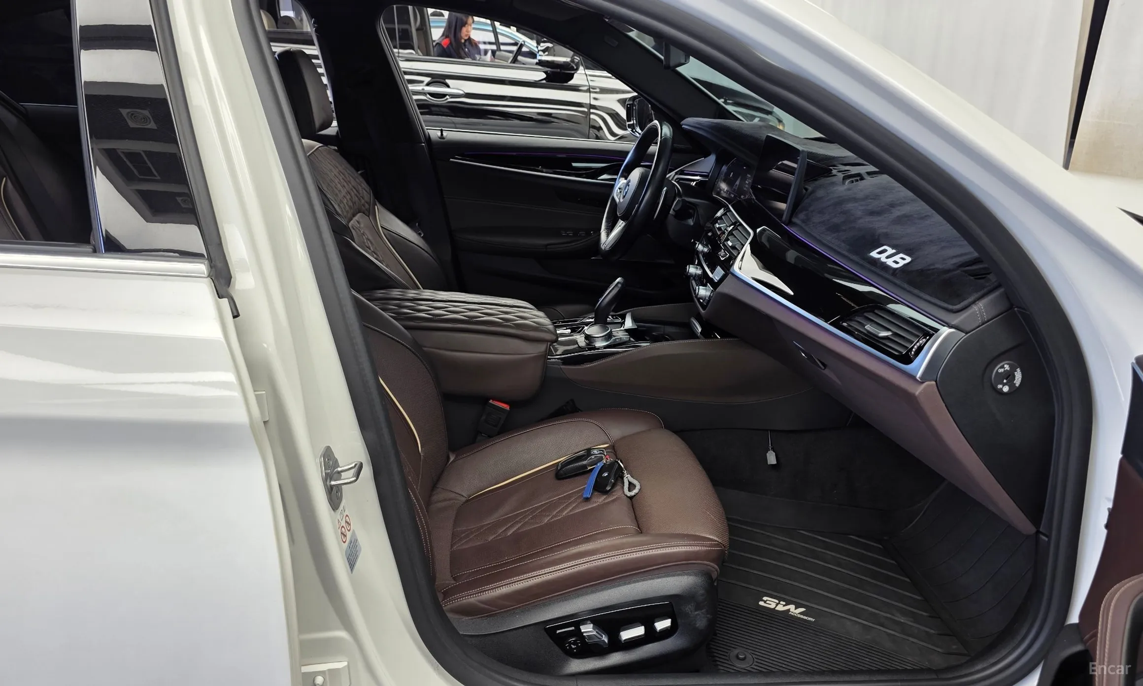 BMW 5 Series (G30) превью 11