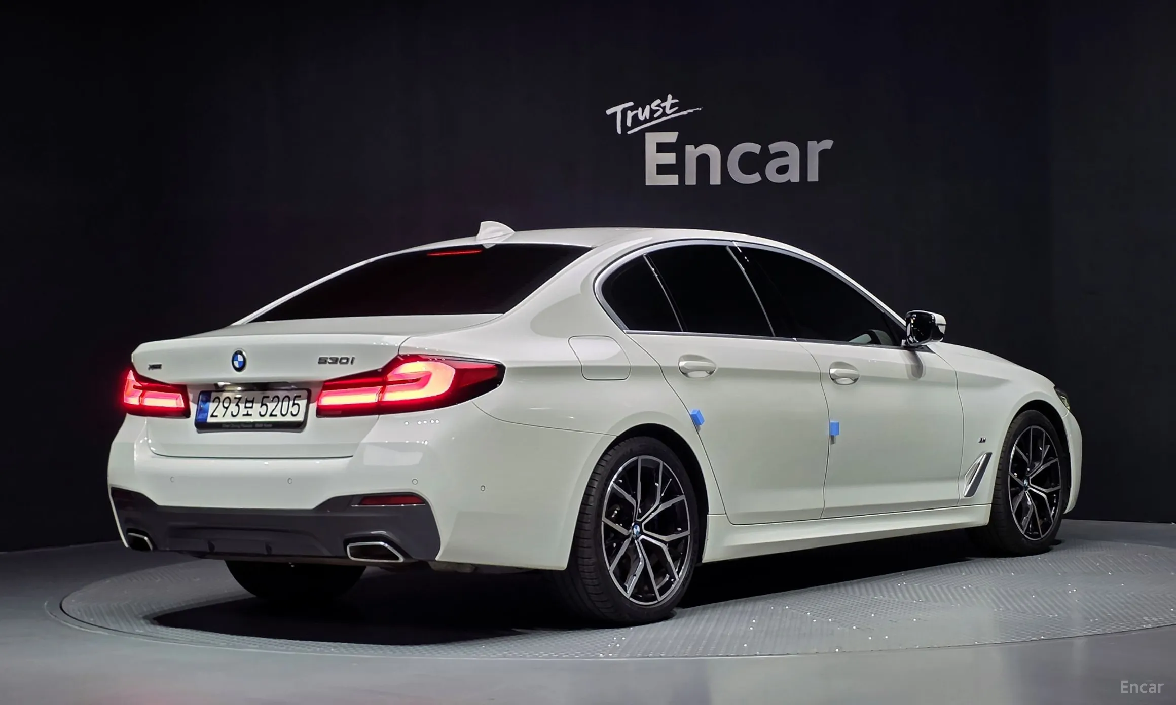 BMW 5 Series (G30) превью 2