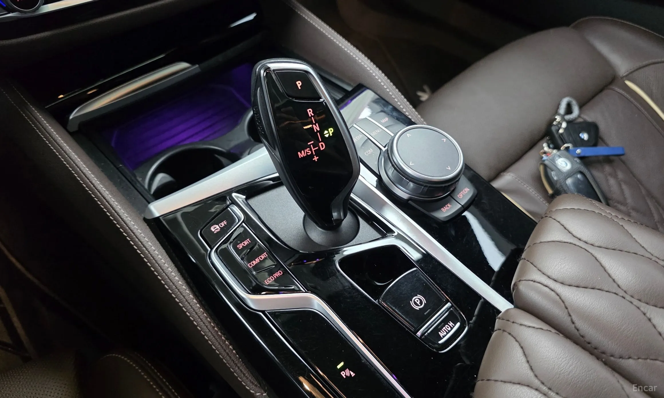 BMW 5 Series (G30) превью 9