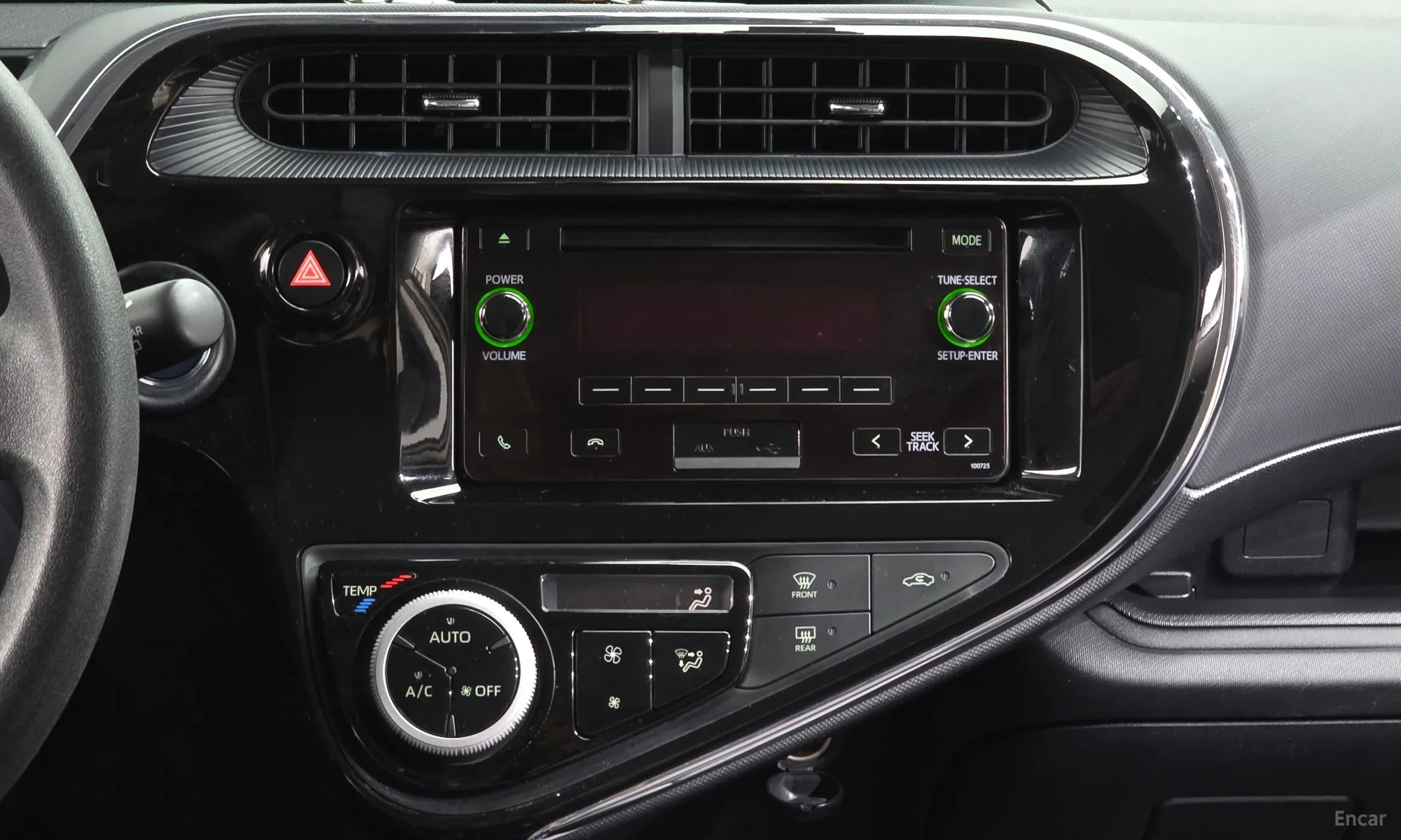 Toyota Prius C превью 14