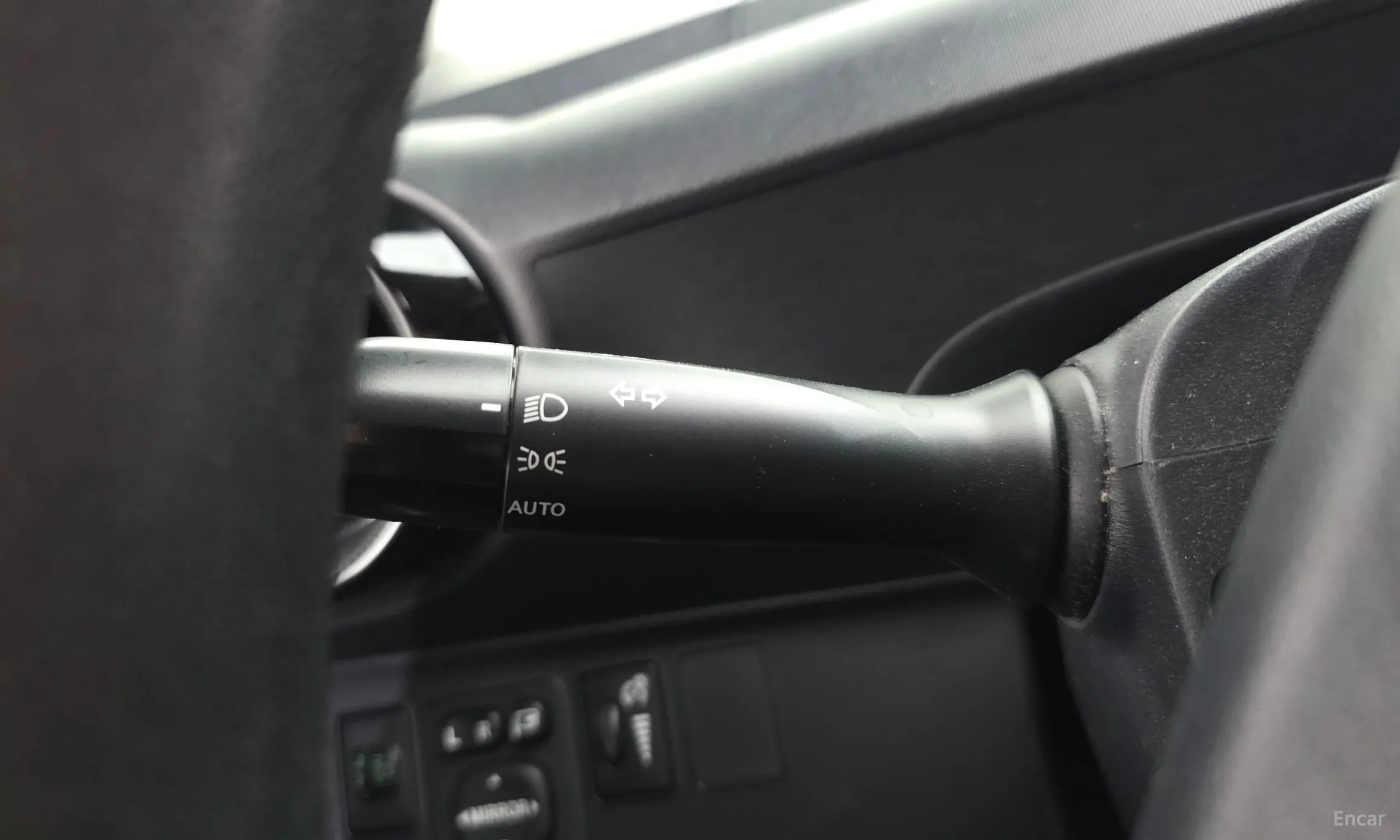 Toyota Prius C превью 16