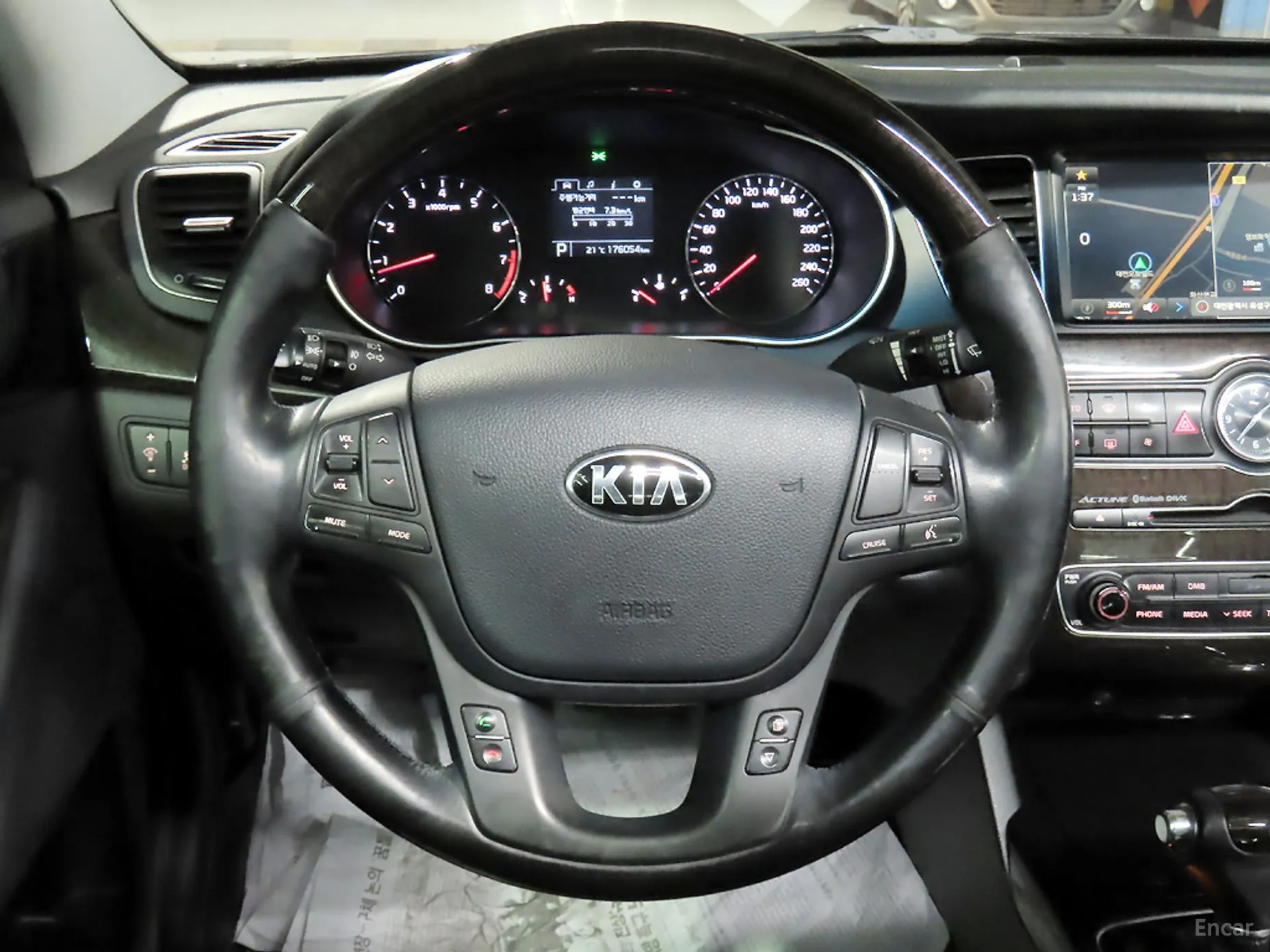 Kia K7 превью 15