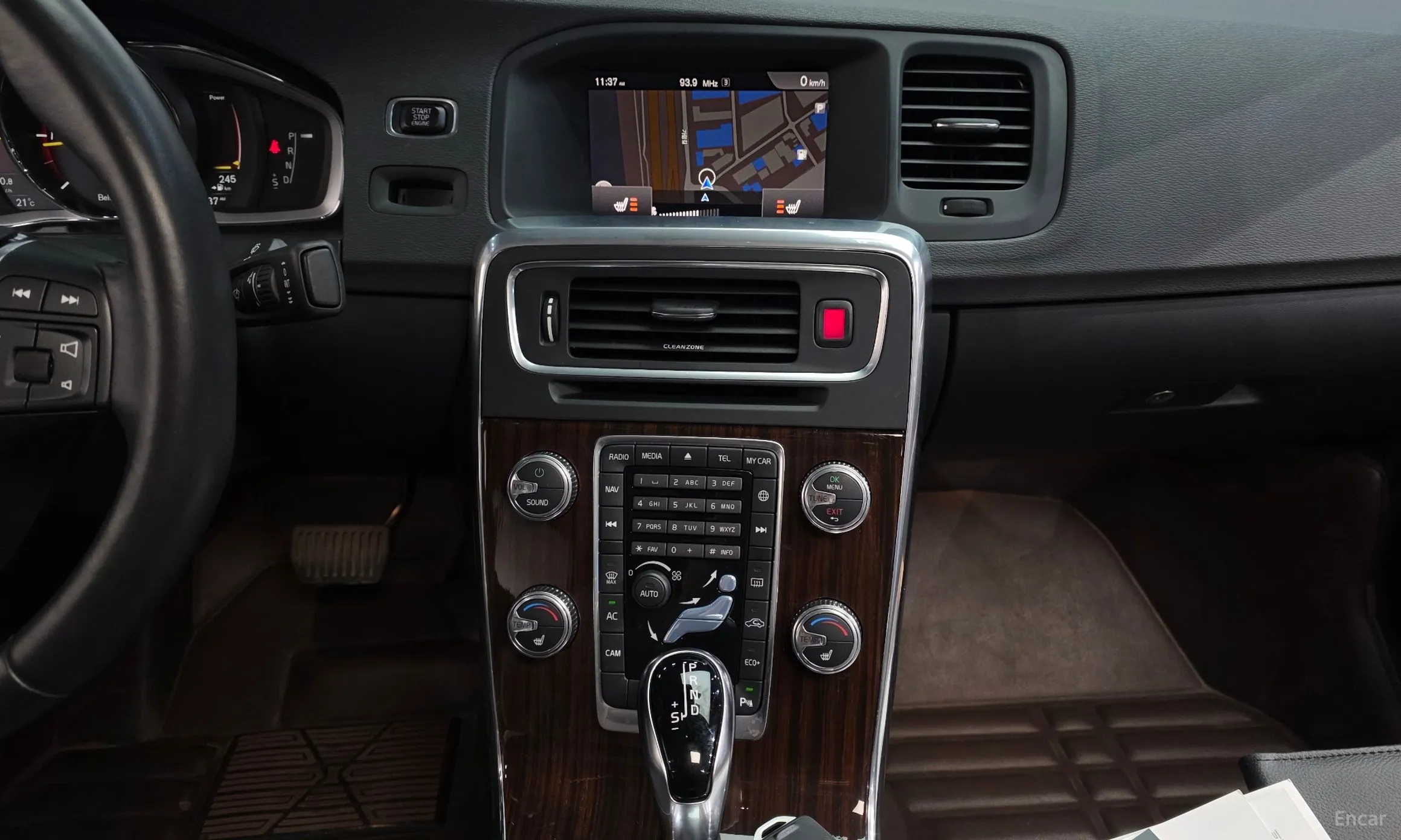 Volvo S60 превью 15