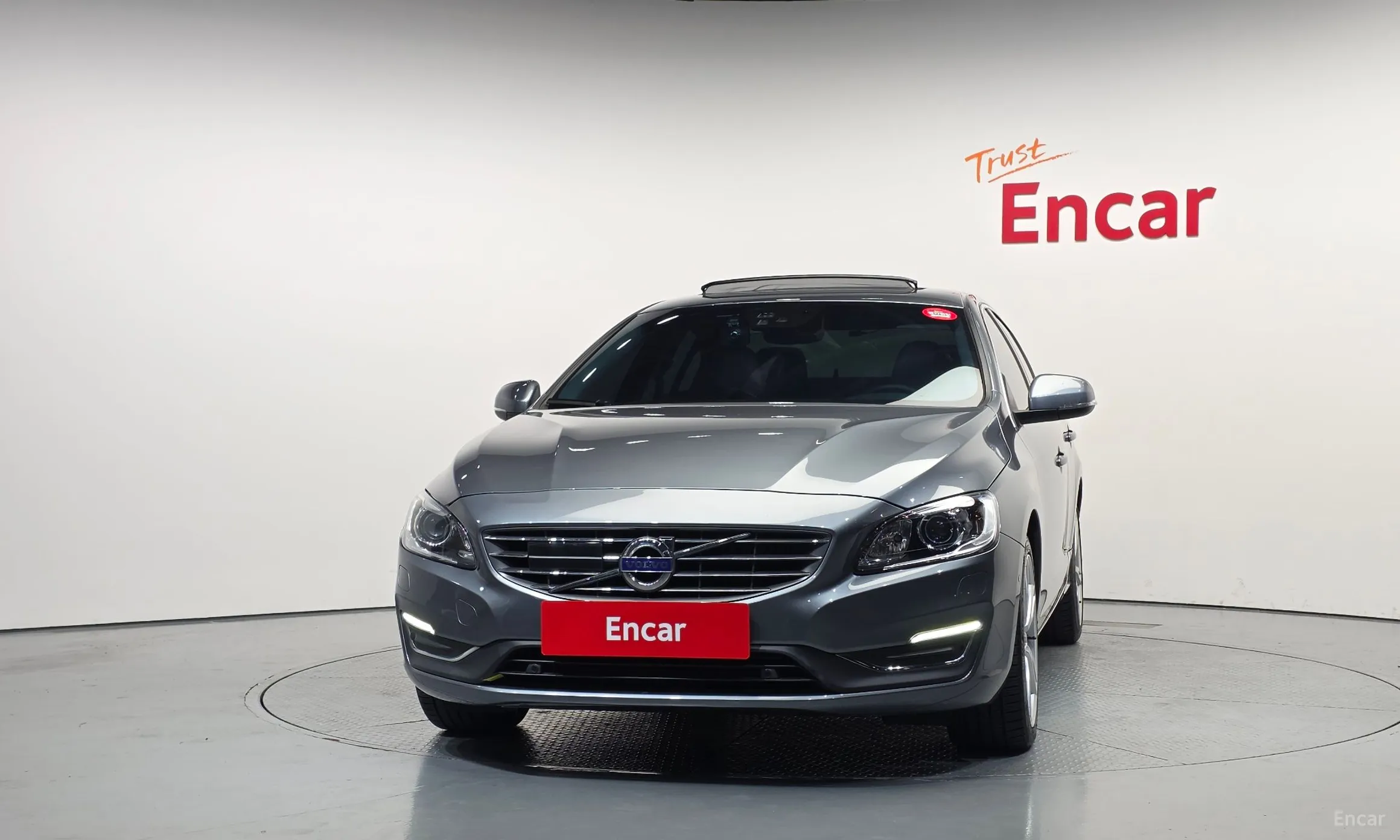 Volvo S60 превью 3