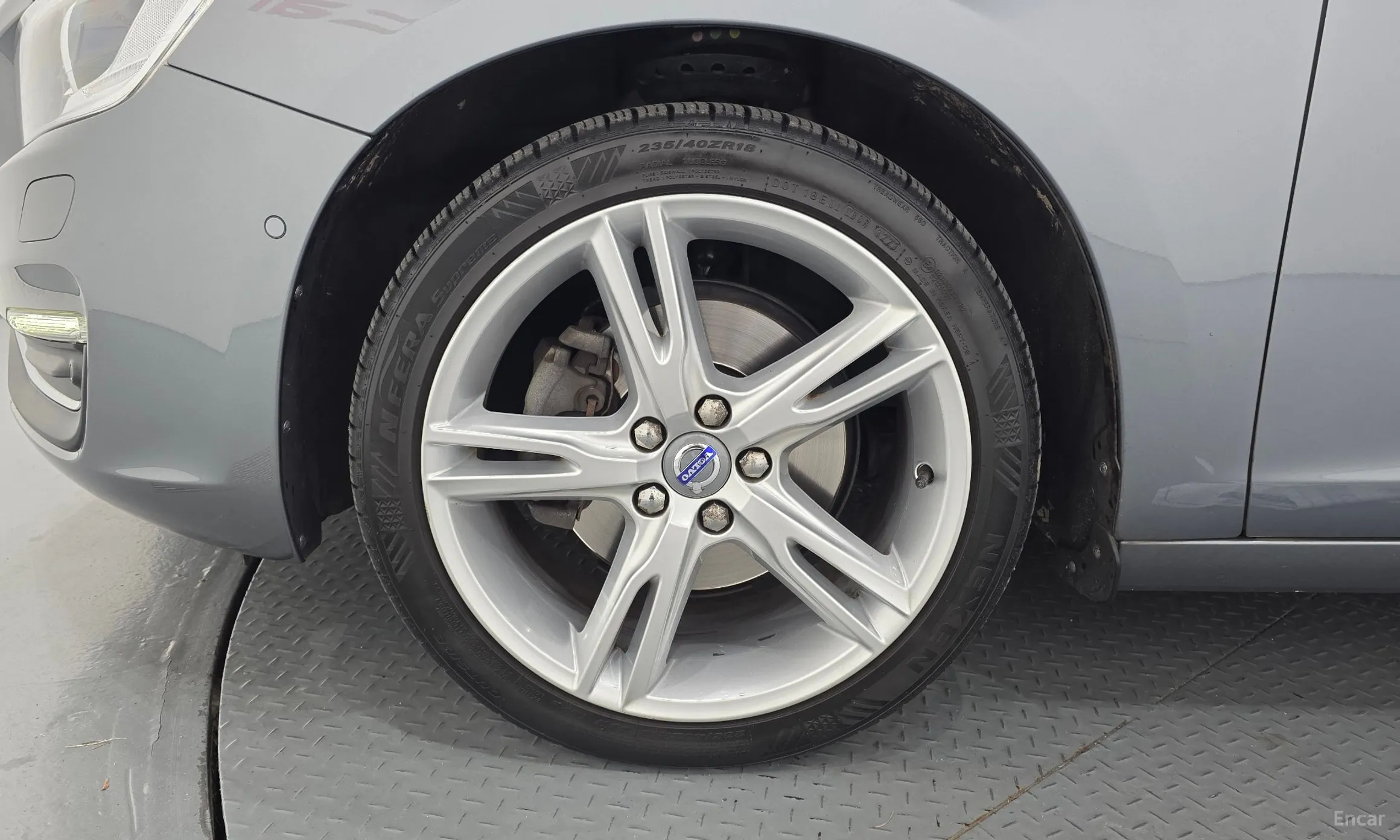Volvo S60 превью 5