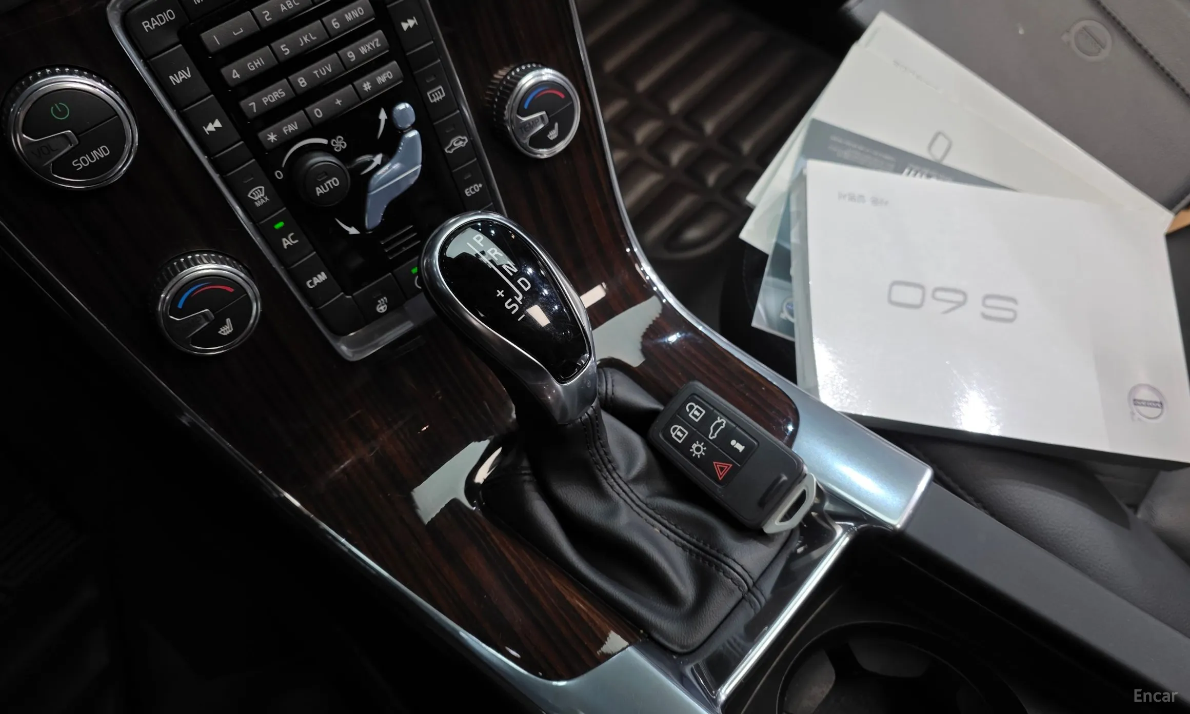 Volvo S60 превью 9