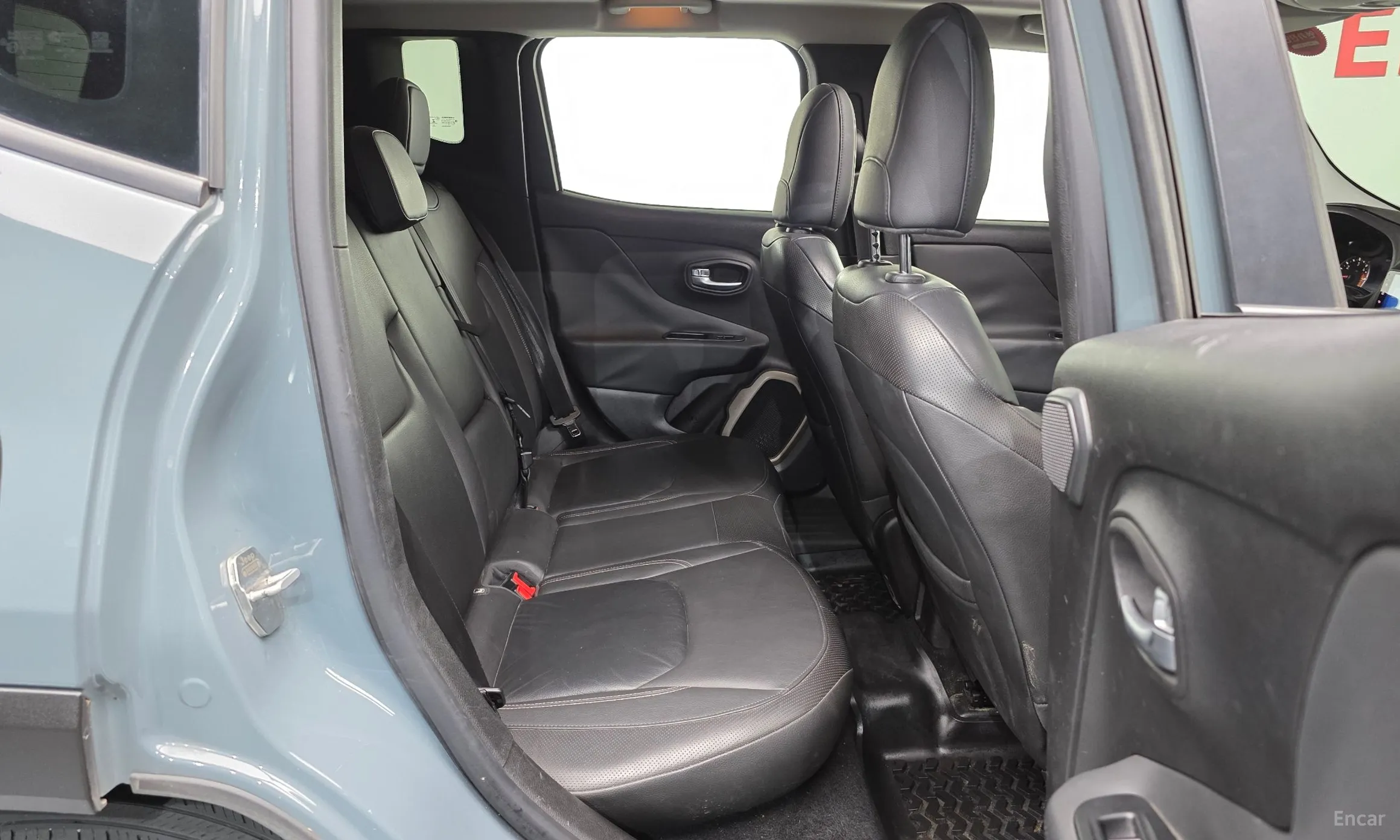 Jeep Renegade превью 12