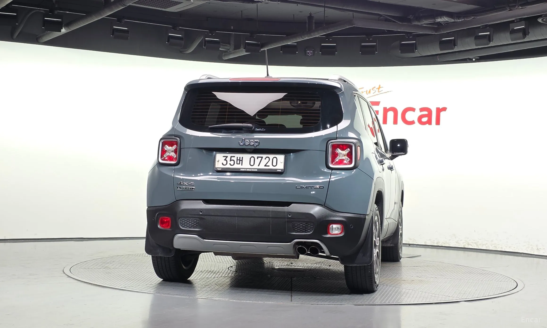 Jeep Renegade превью 4