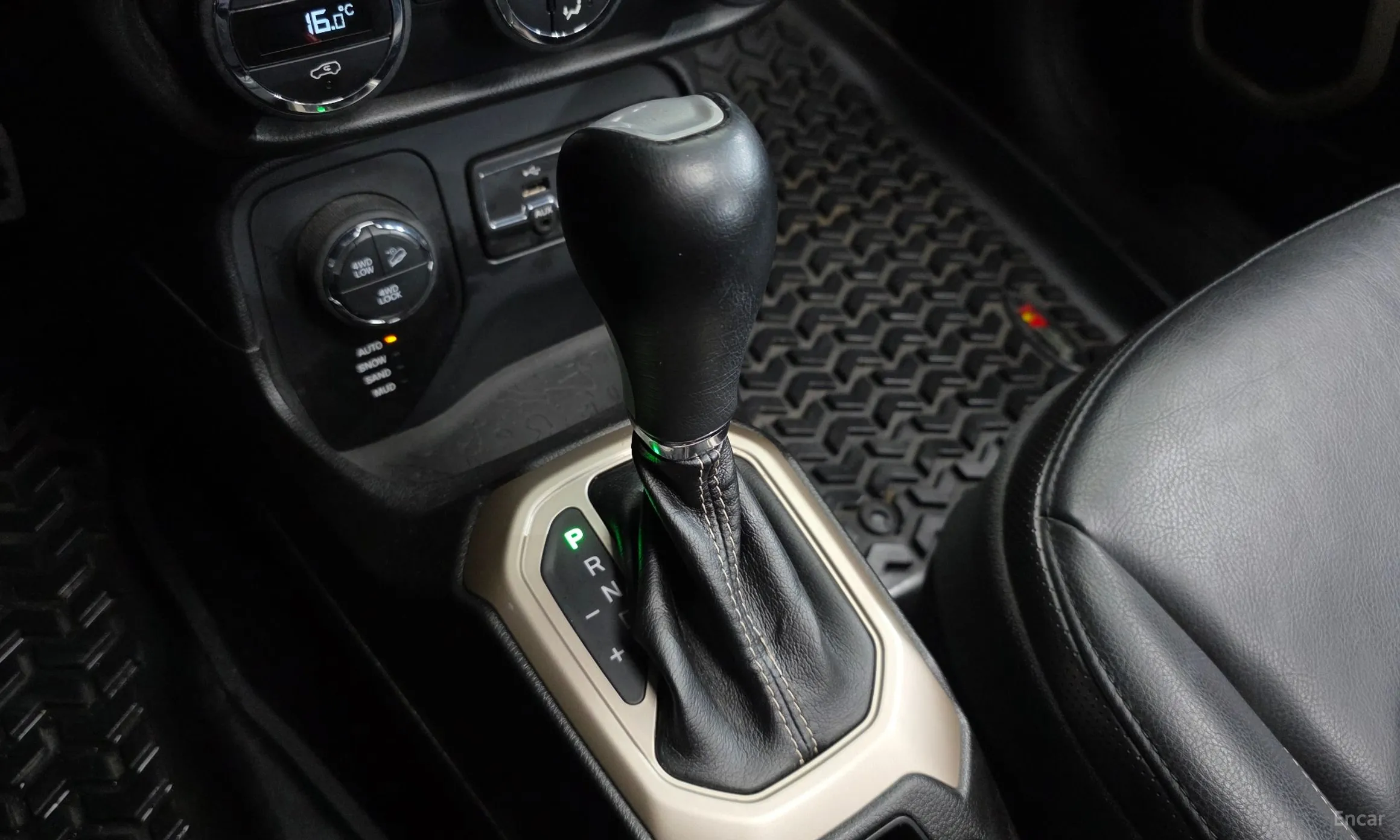 Jeep Renegade превью 9