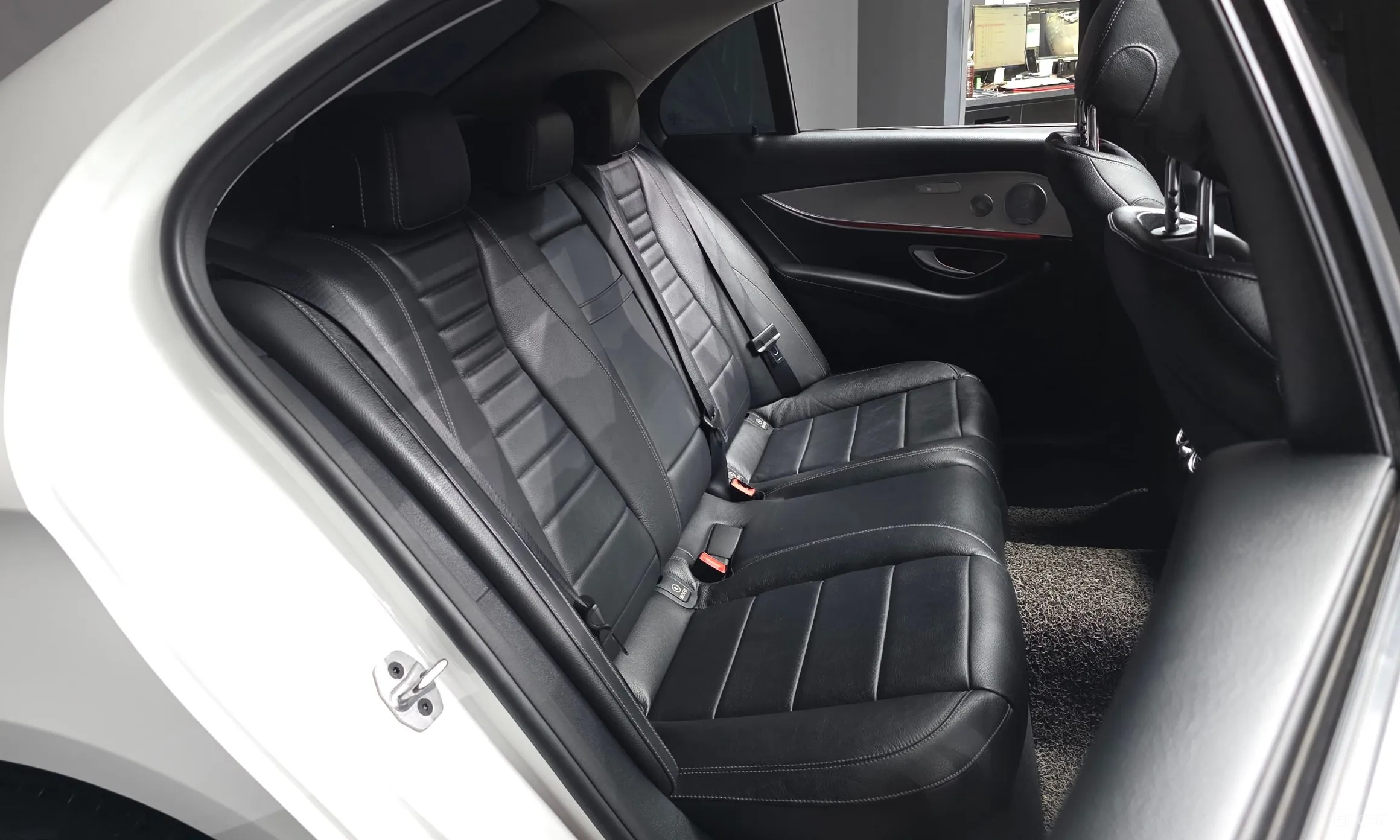 Mercedes Benz E-Class W213 превью 12