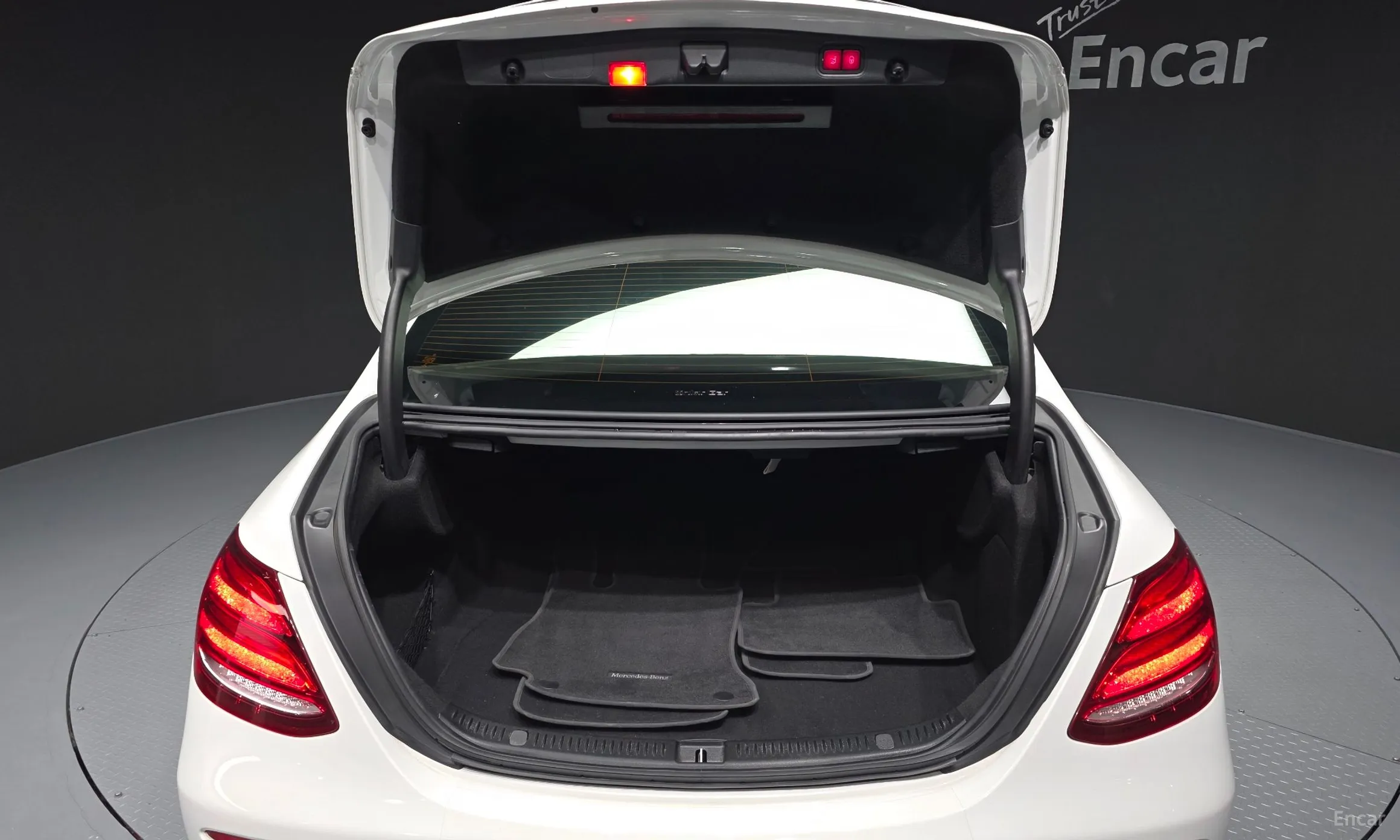 Mercedes Benz E-Class W213 превью 20
