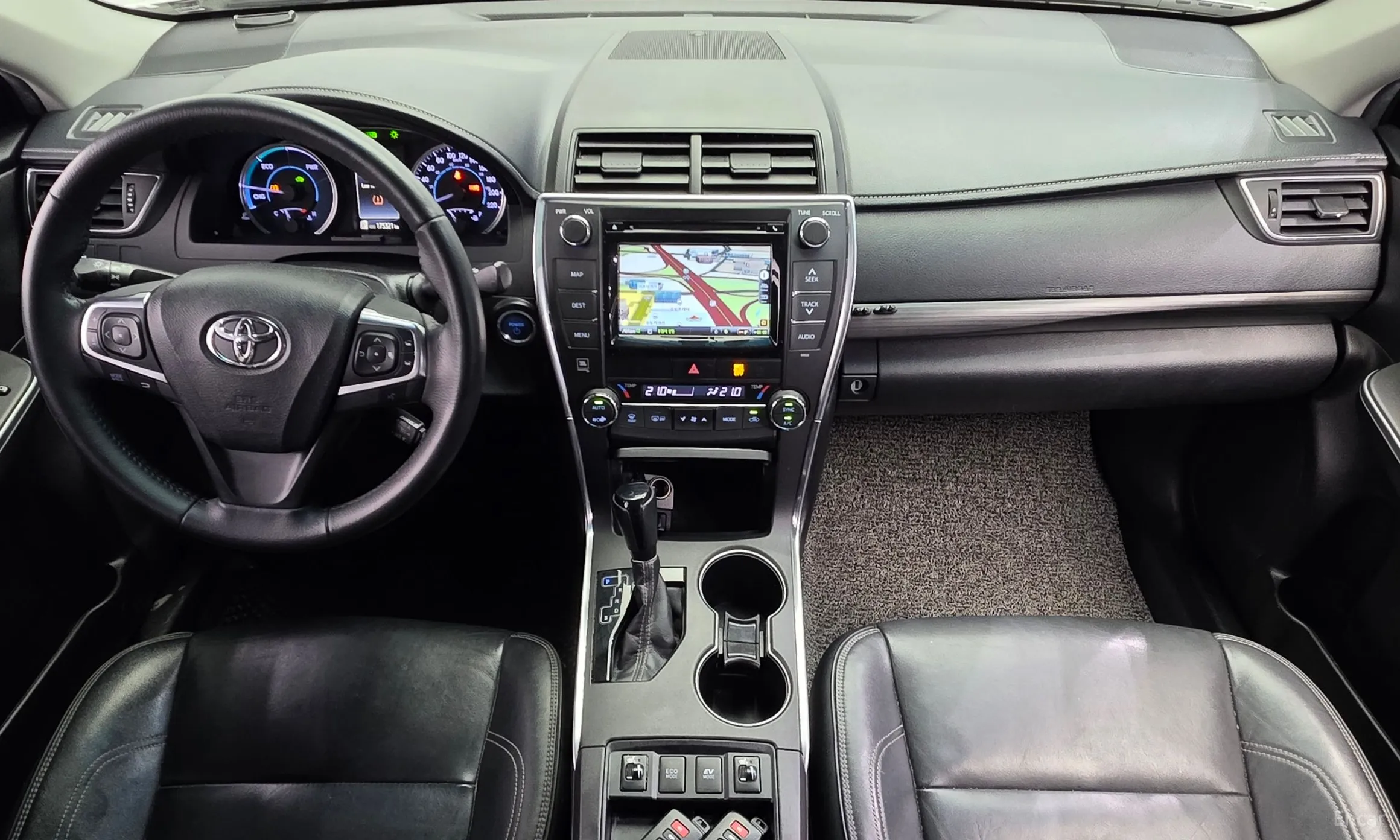 Toyota New Camry превью 7