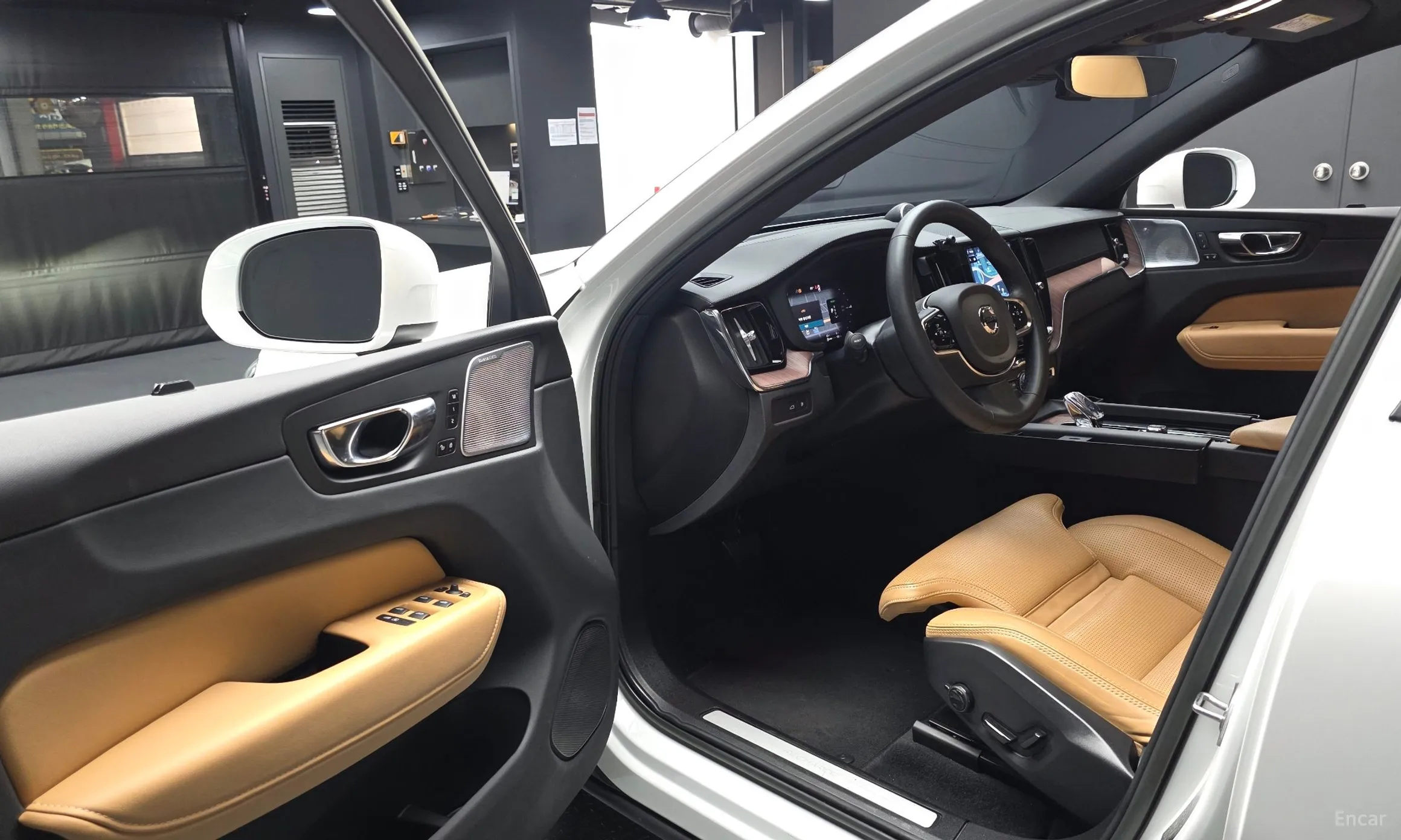 Volvo XC60 Gen 2 превью 10