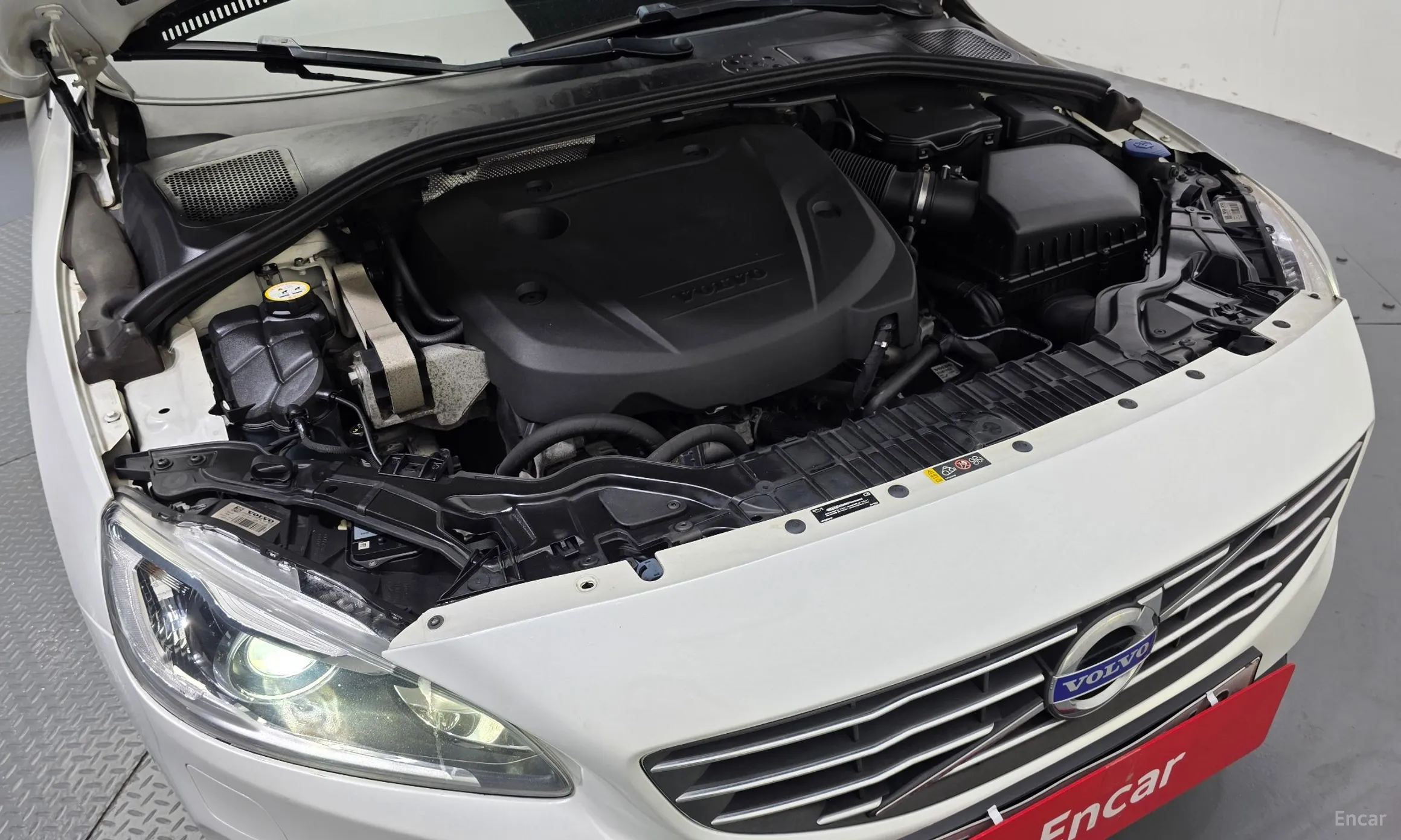 Volvo S60 превью 6