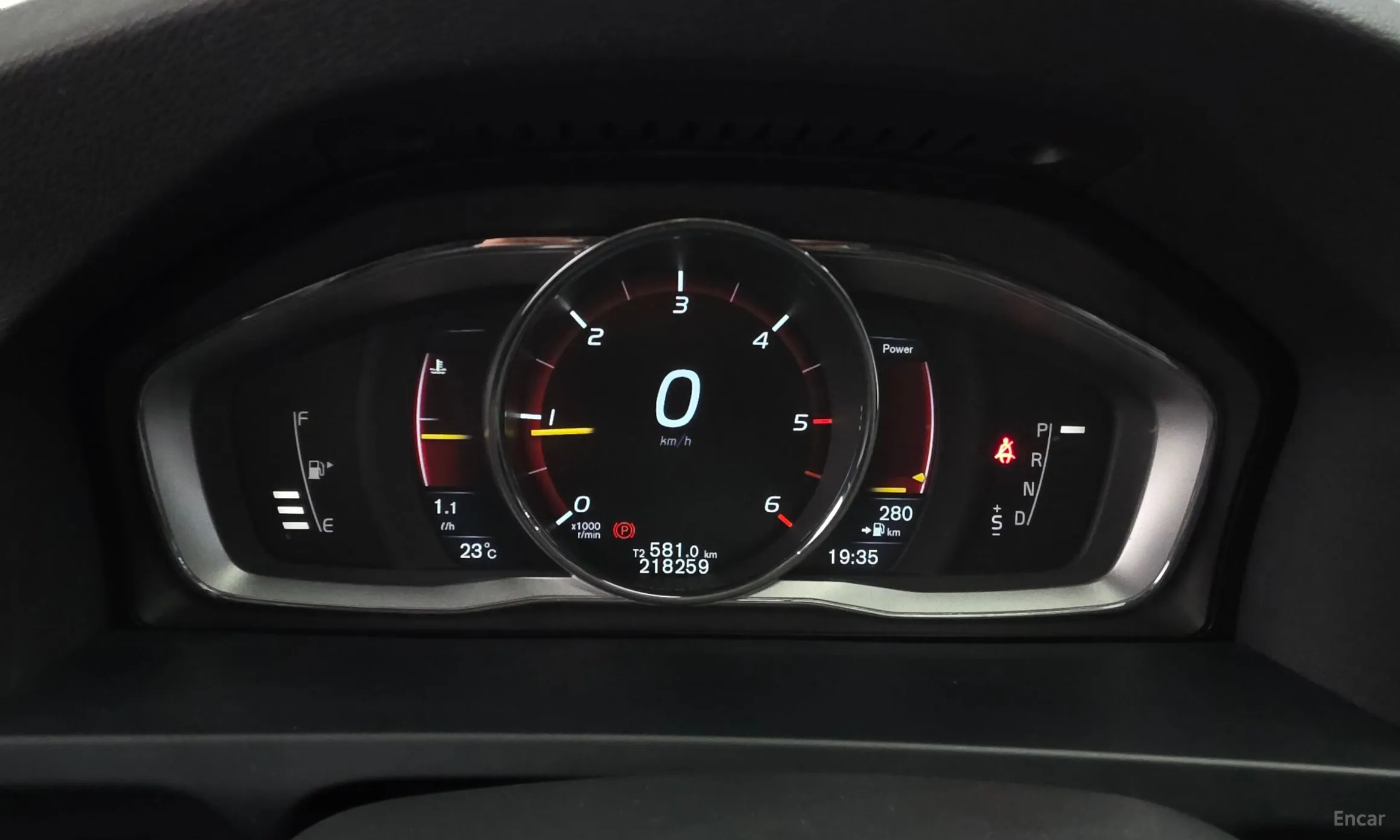 Volvo S60 превью 8