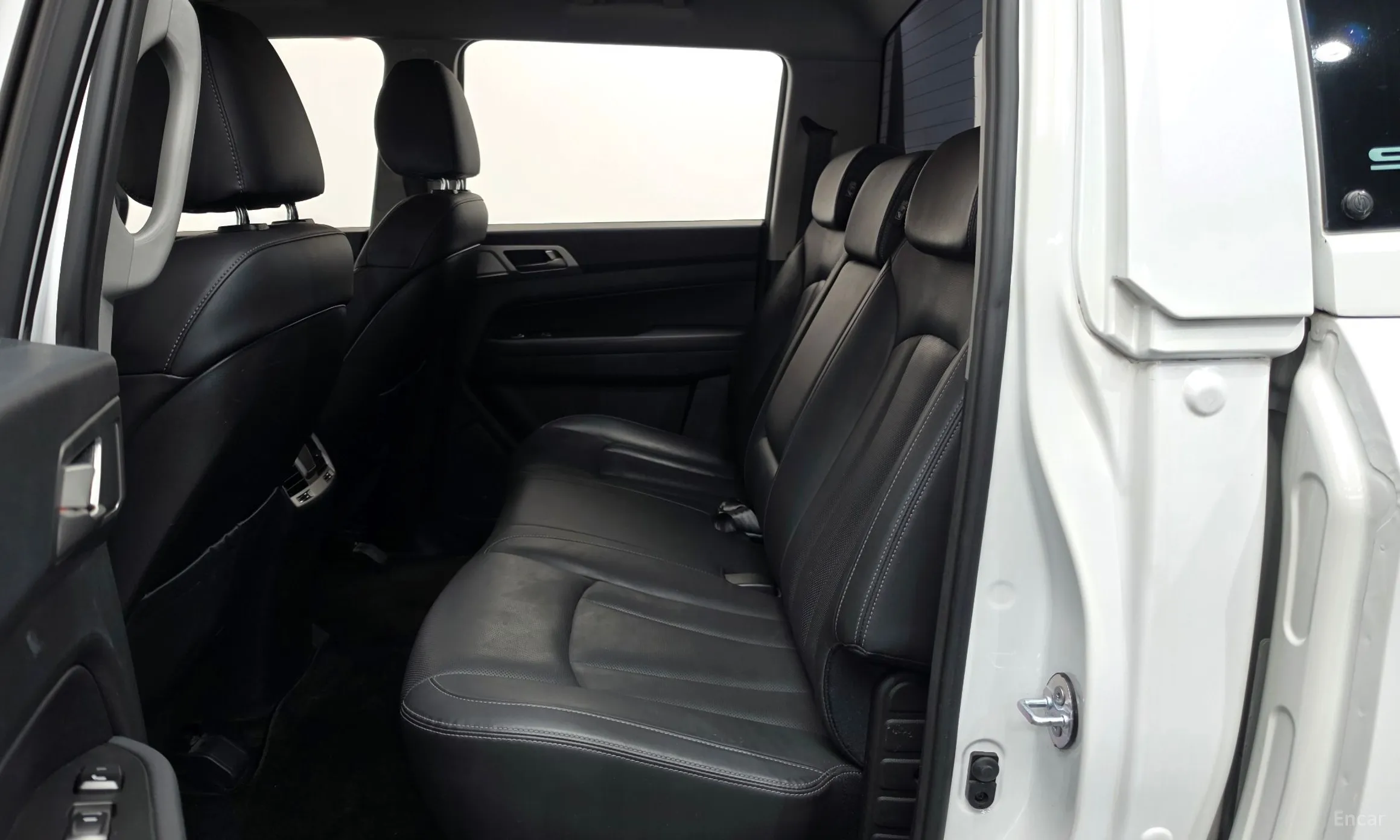 KG Mobility (SsangYong) Rexton Sports превью 11