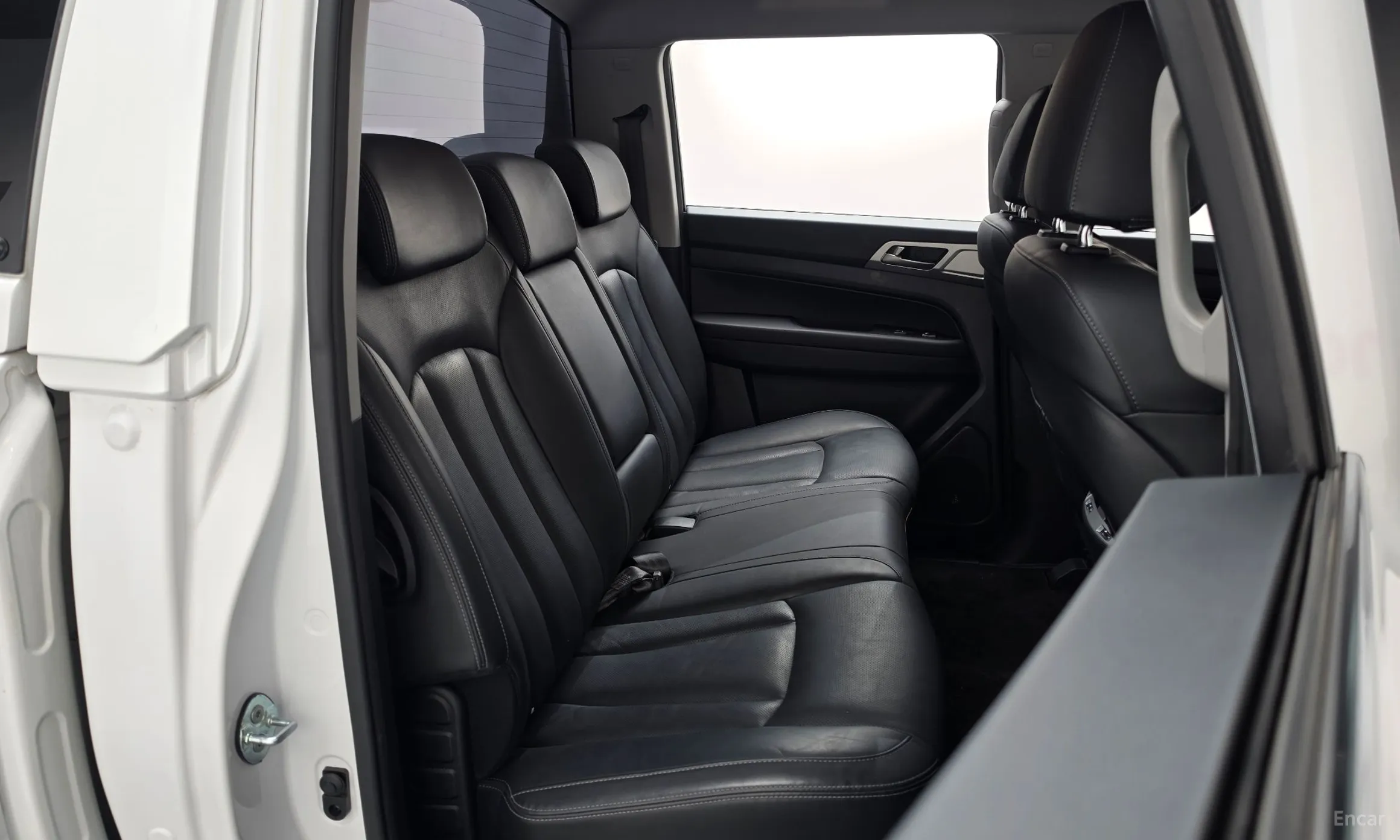 KG Mobility (SsangYong) Rexton Sports превью 18