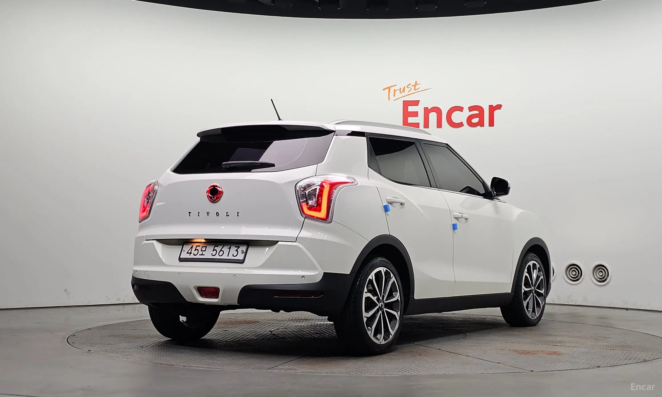KG Mobility (SsangYong) Tivoli Armor