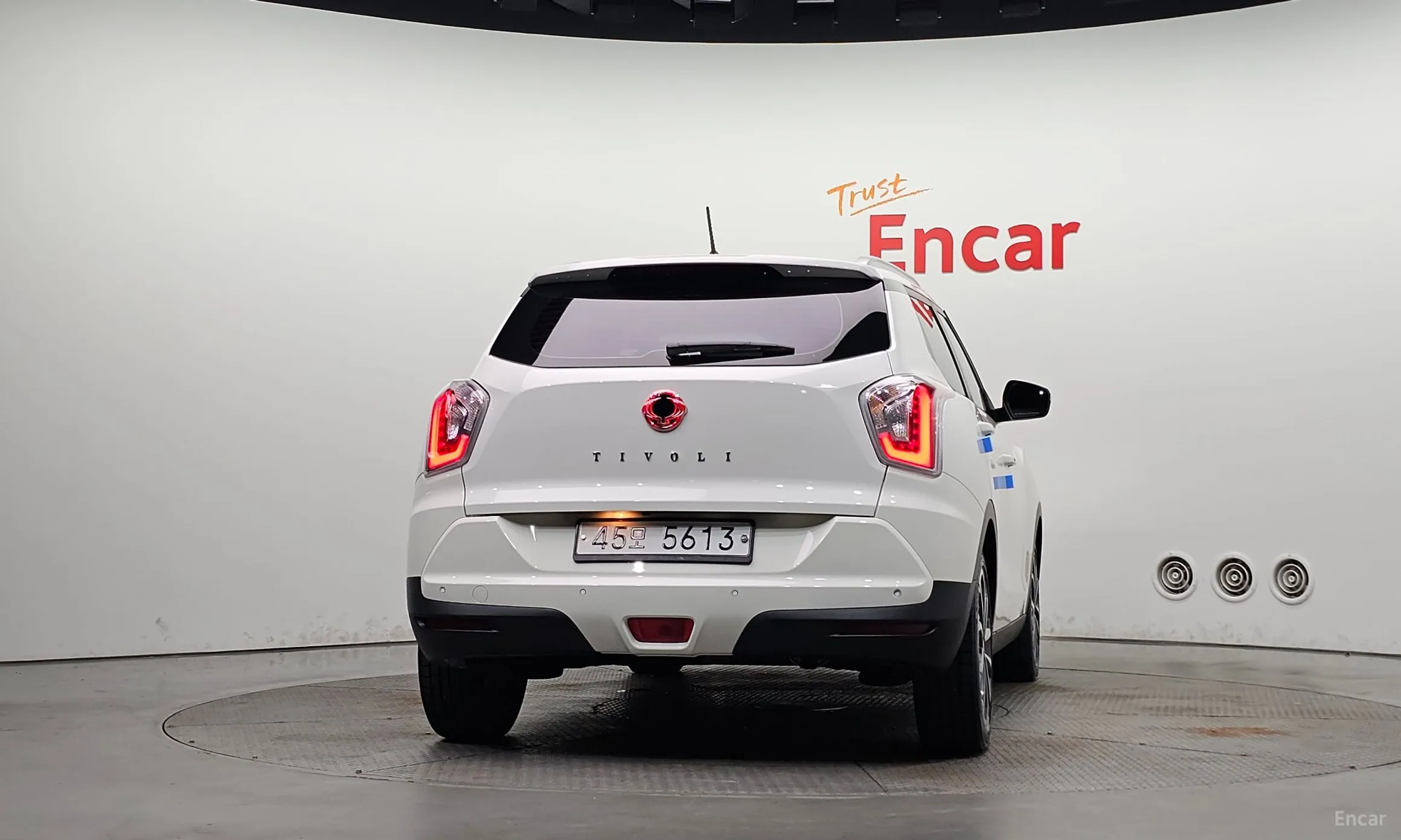 KG Mobility (SsangYong) Tivoli Armor превью 4