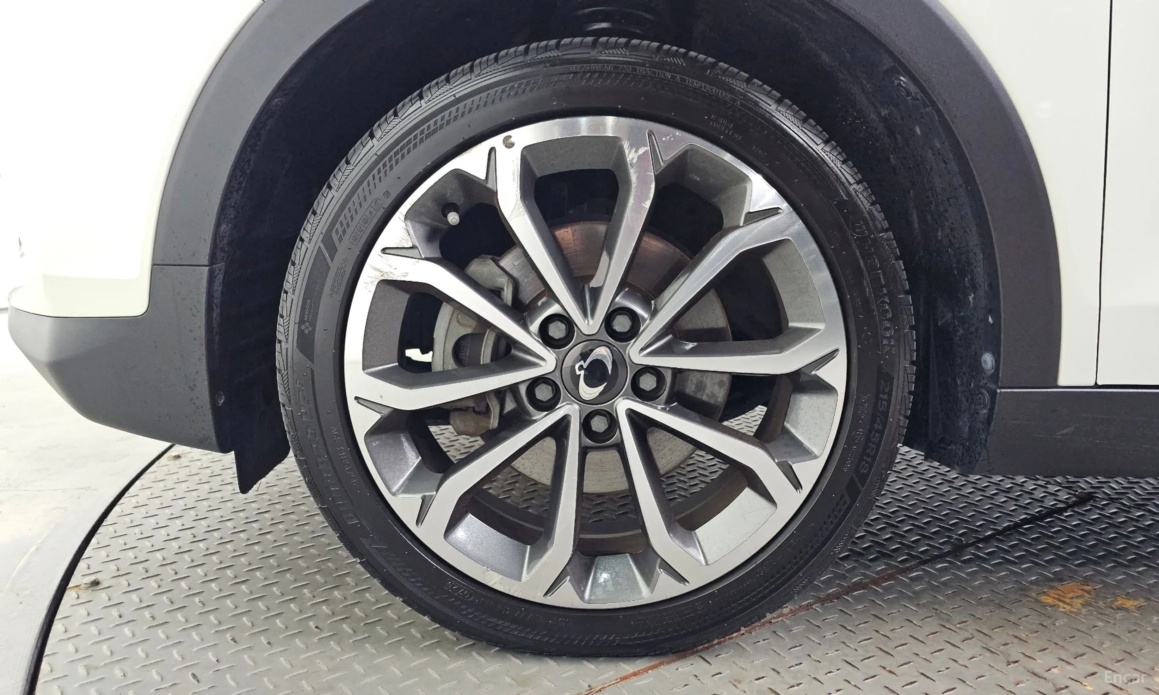 KG Mobility (SsangYong) Tivoli Armor превью 5