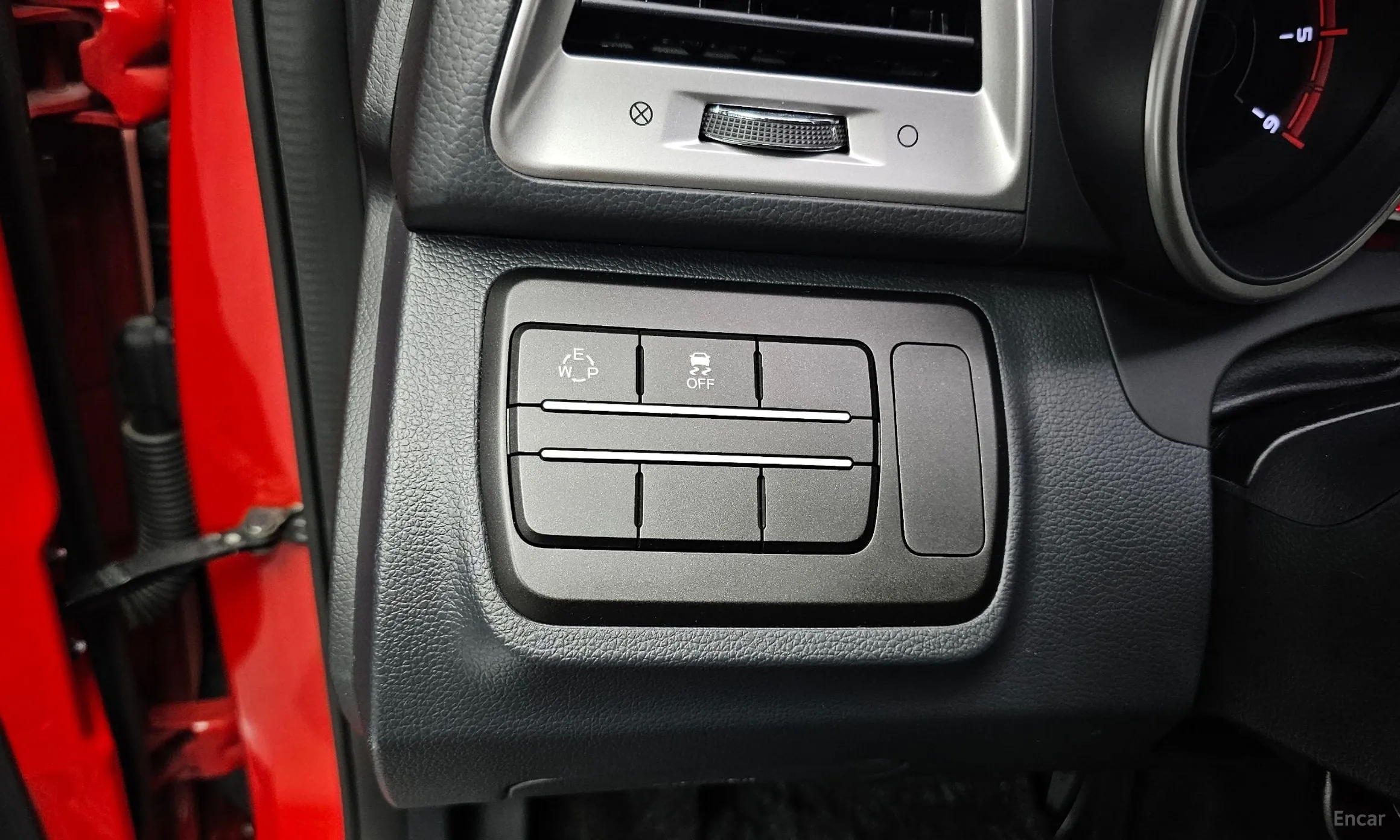 KG Mobility (SsangYong) Tivoli, Lazio превью 14