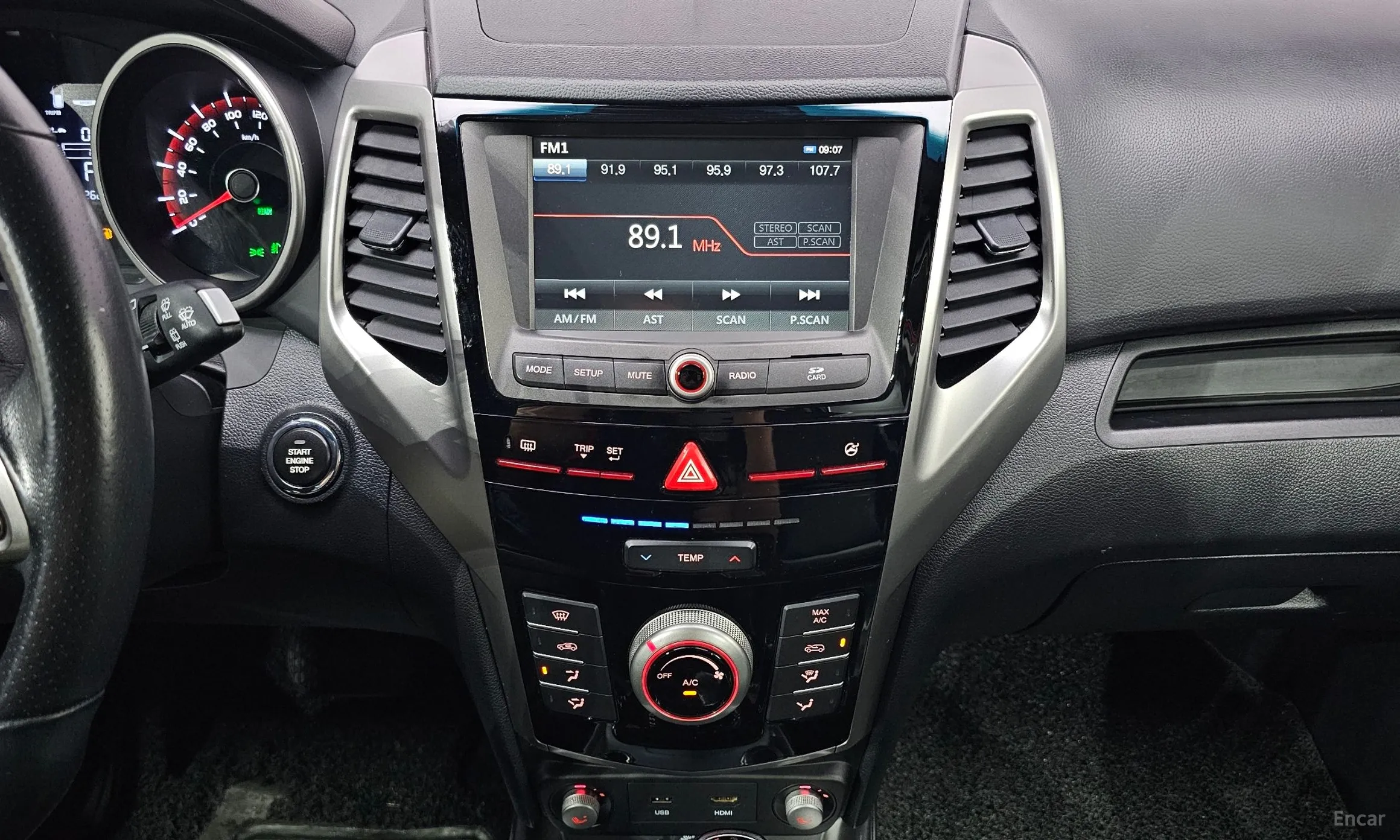 KG Mobility (SsangYong) Tivoli, Lazio превью 16
