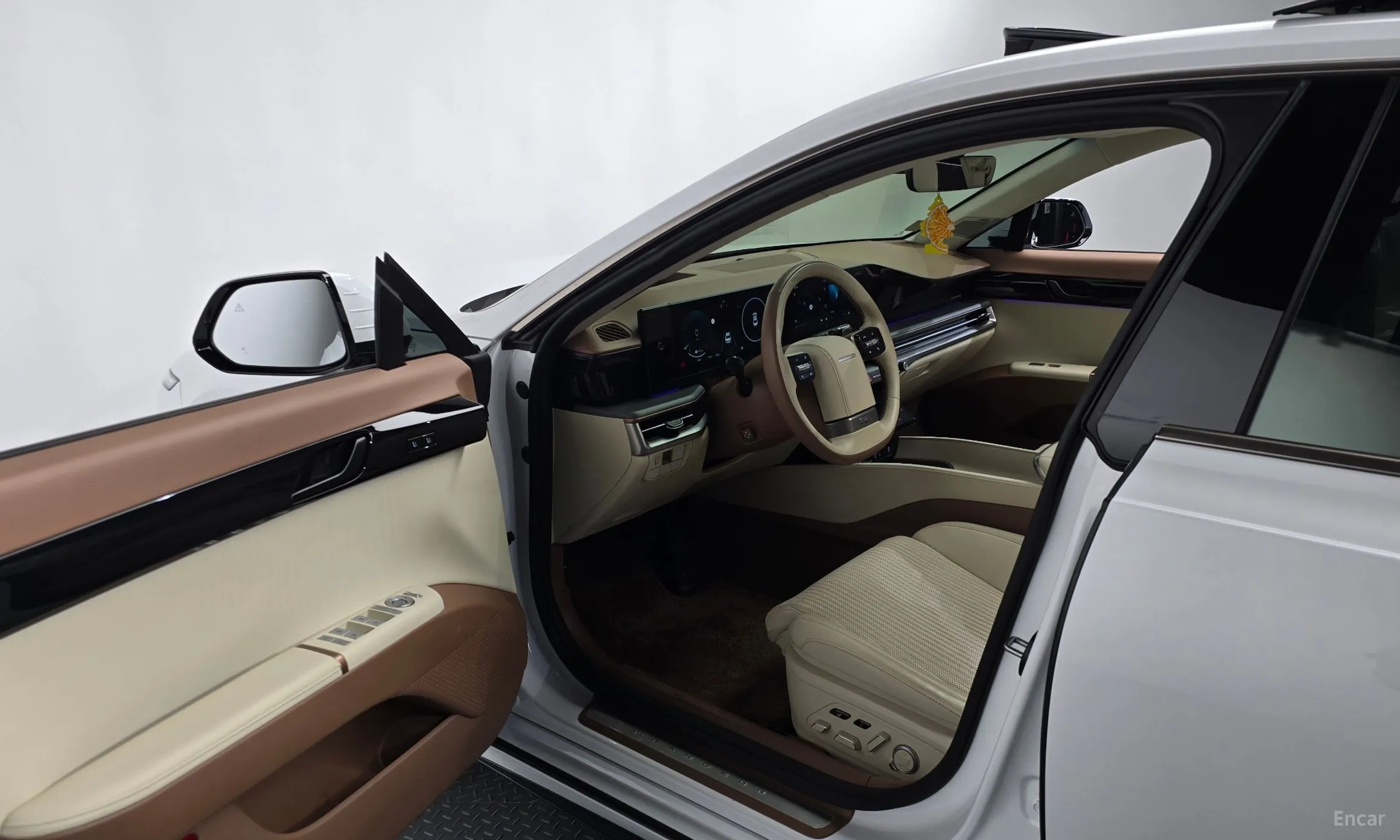 Hyundai Grandeur Hybrid (GN7) превью 10