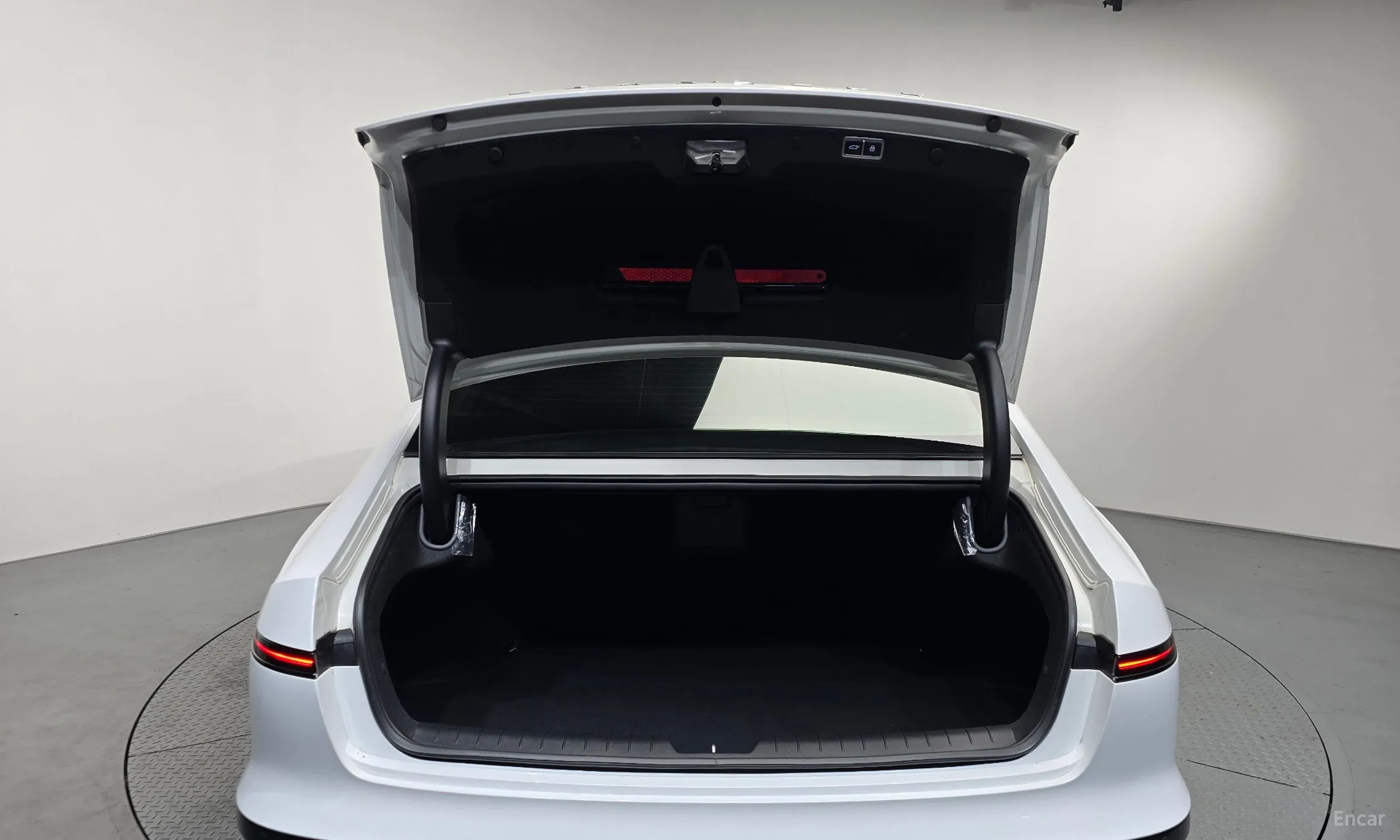 Hyundai Grandeur Hybrid (GN7) превью 17