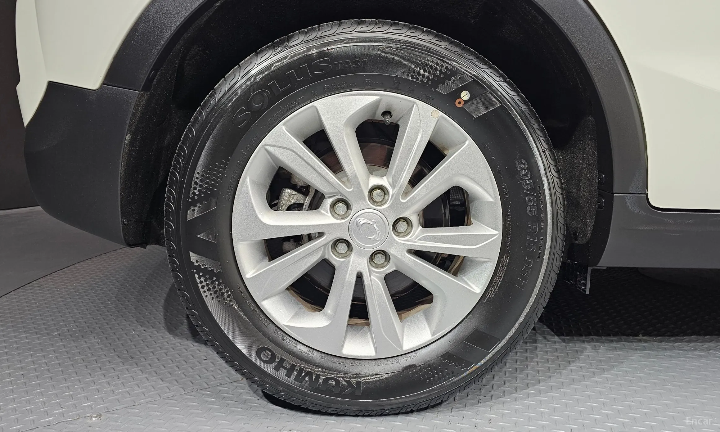 KG Mobility (SsangYong) Berry New Tivoli превью 5