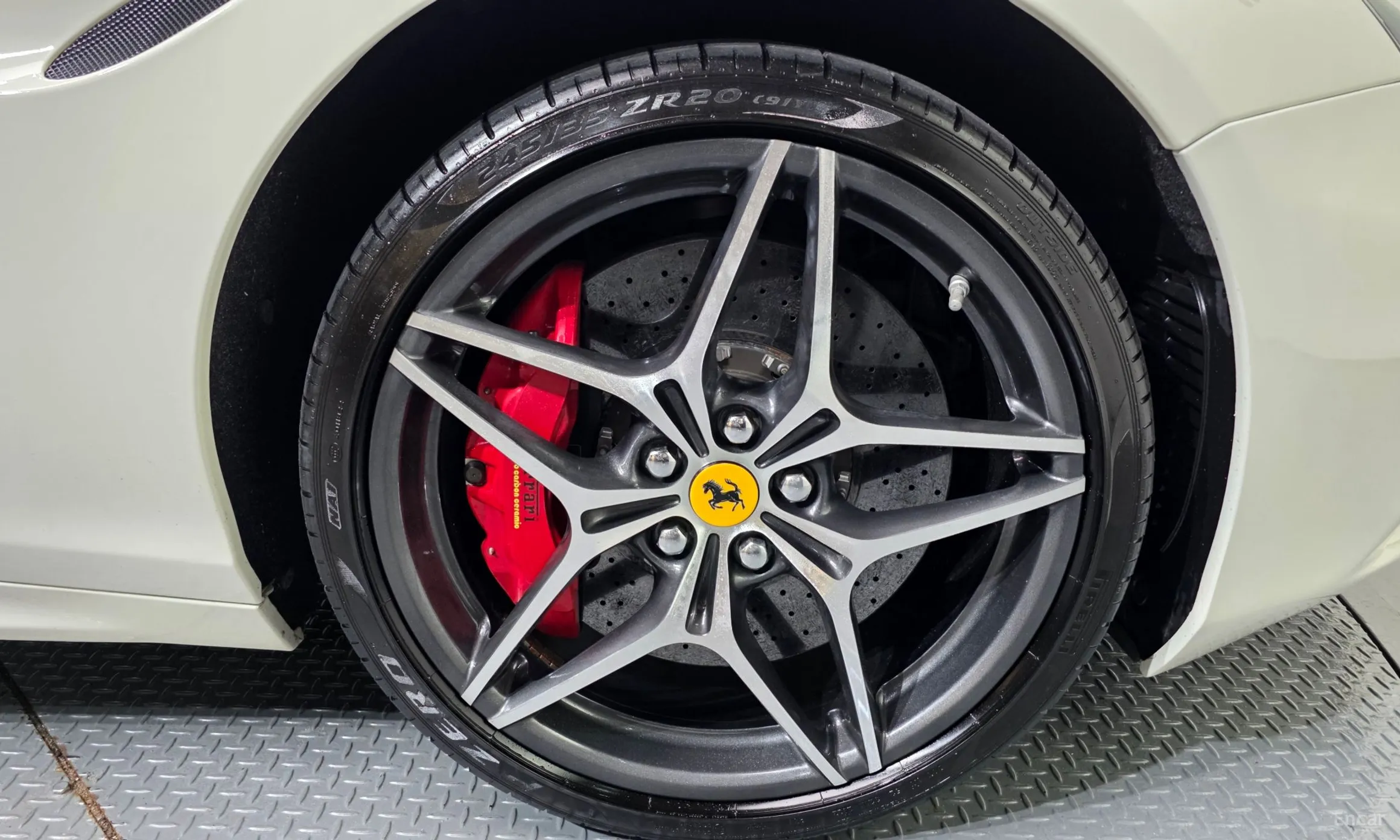 Ferrari California превью 5