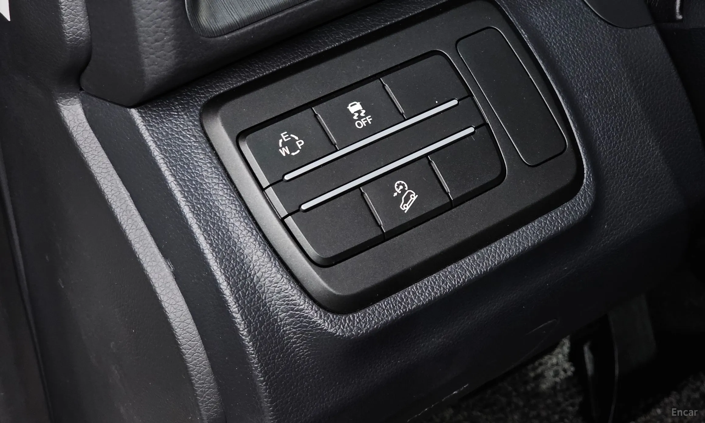 KG Mobility (SsangYong) Tivoli Armor превью 14