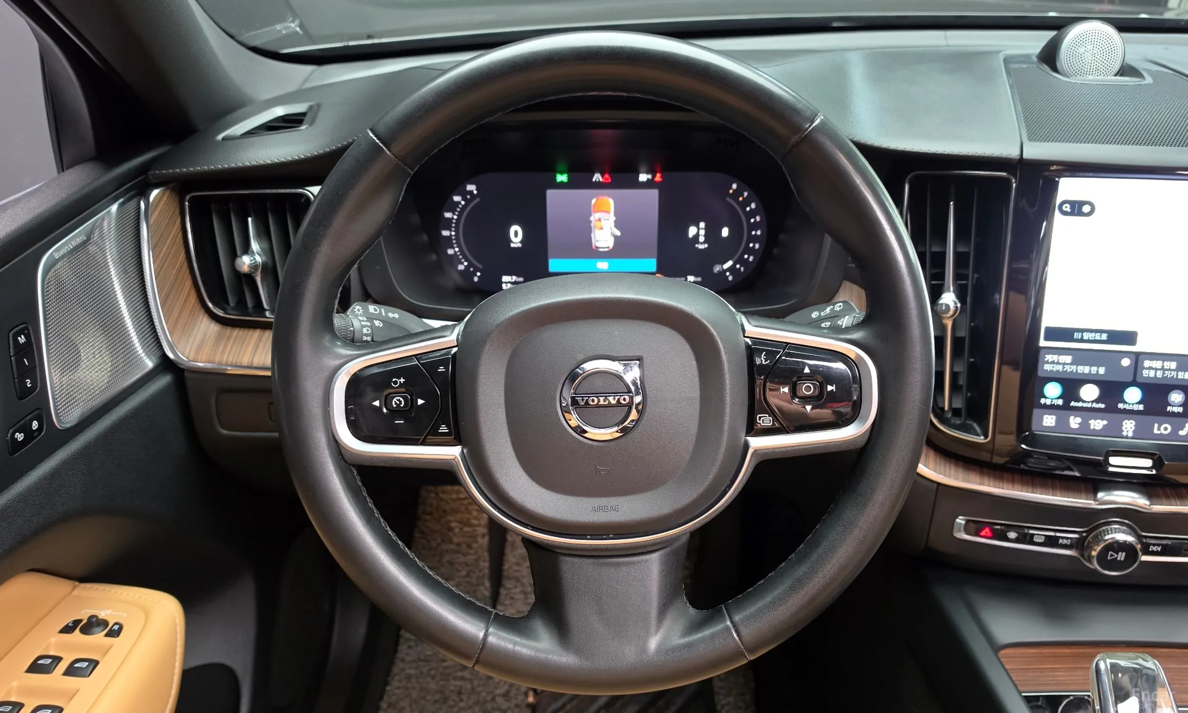 Volvo XC60 Gen 2 превью 12