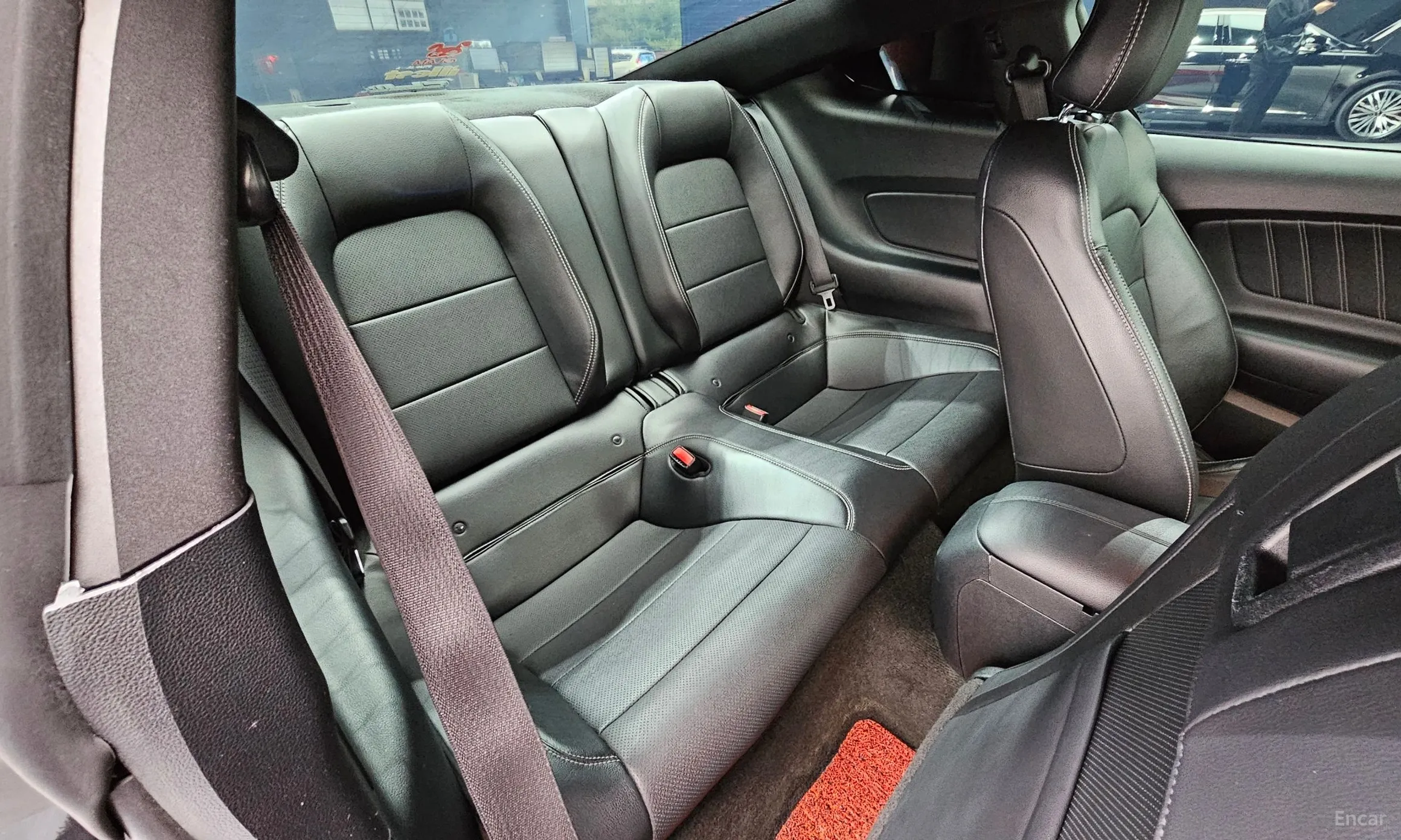 Ford Mustang превью 11