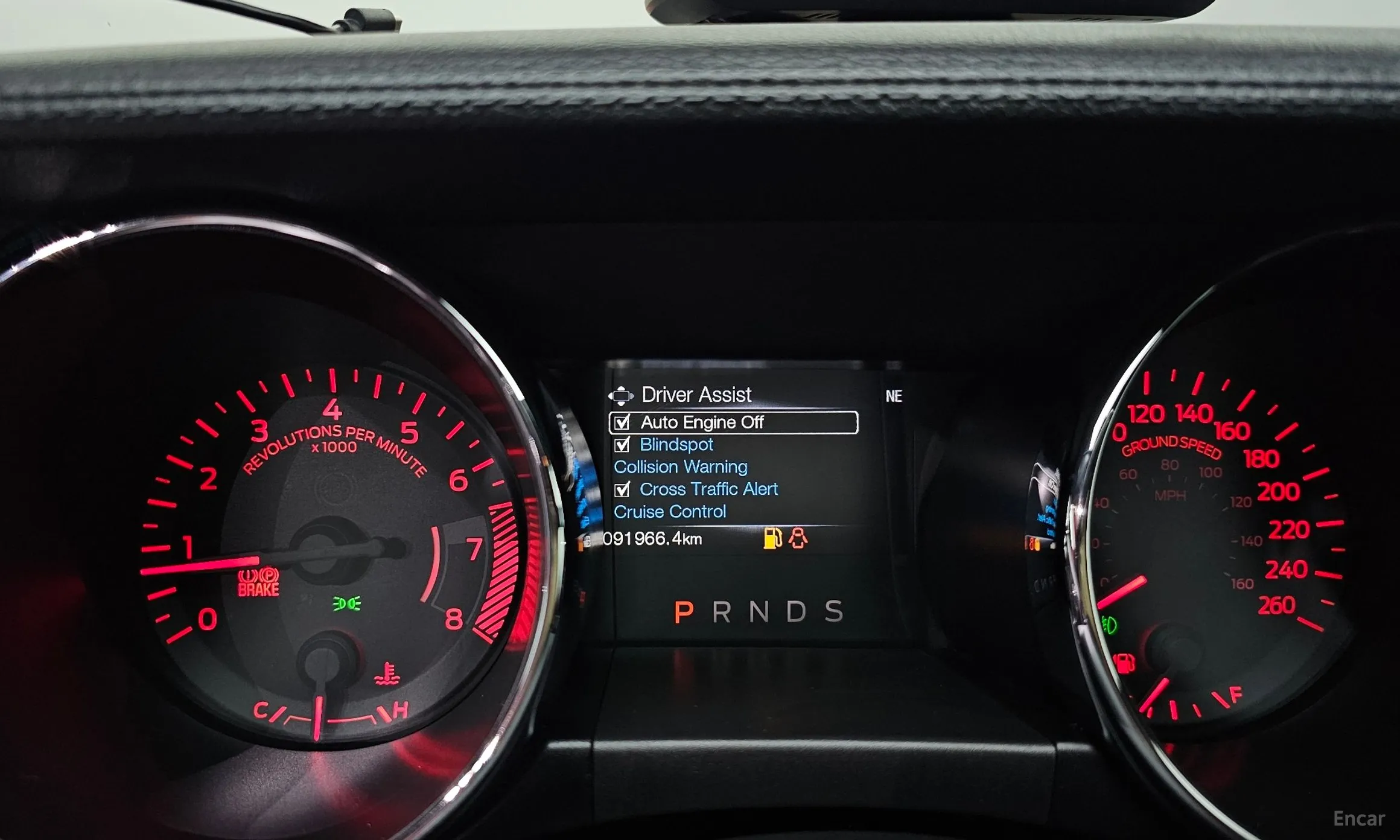 Ford Mustang превью 16